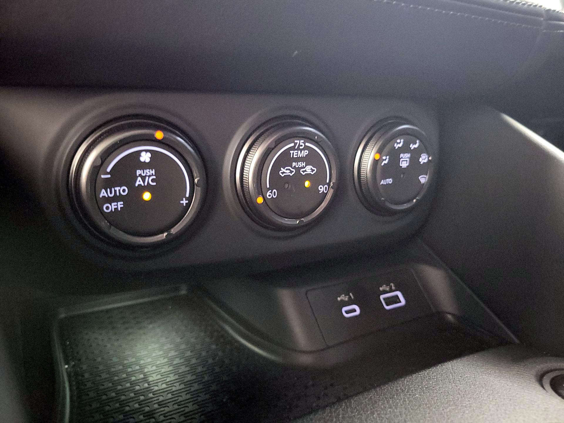 Thumbnail: 2025 Nissan Z - 17