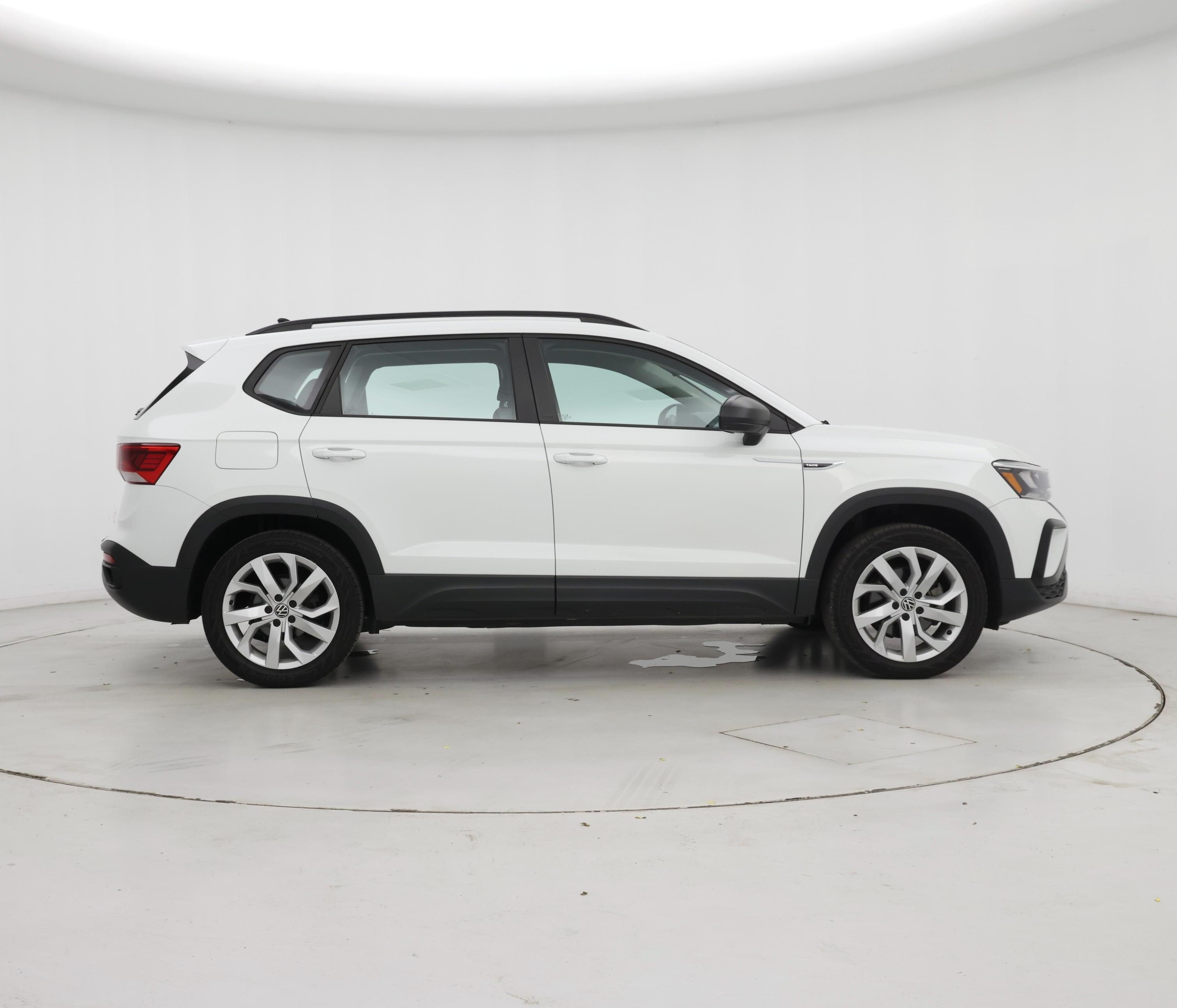 Thumbnail: 2023 Volkswagen Taos - 7