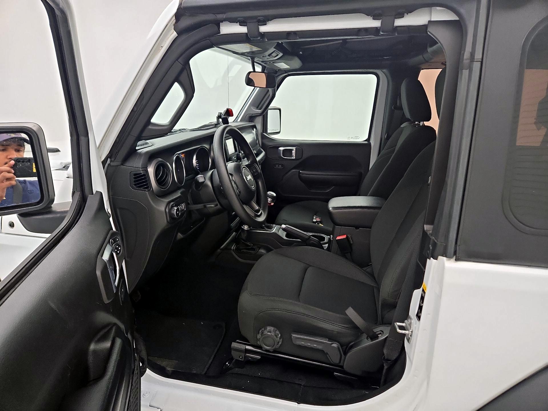 Thumbnail: 2021 Jeep Wrangler - 11