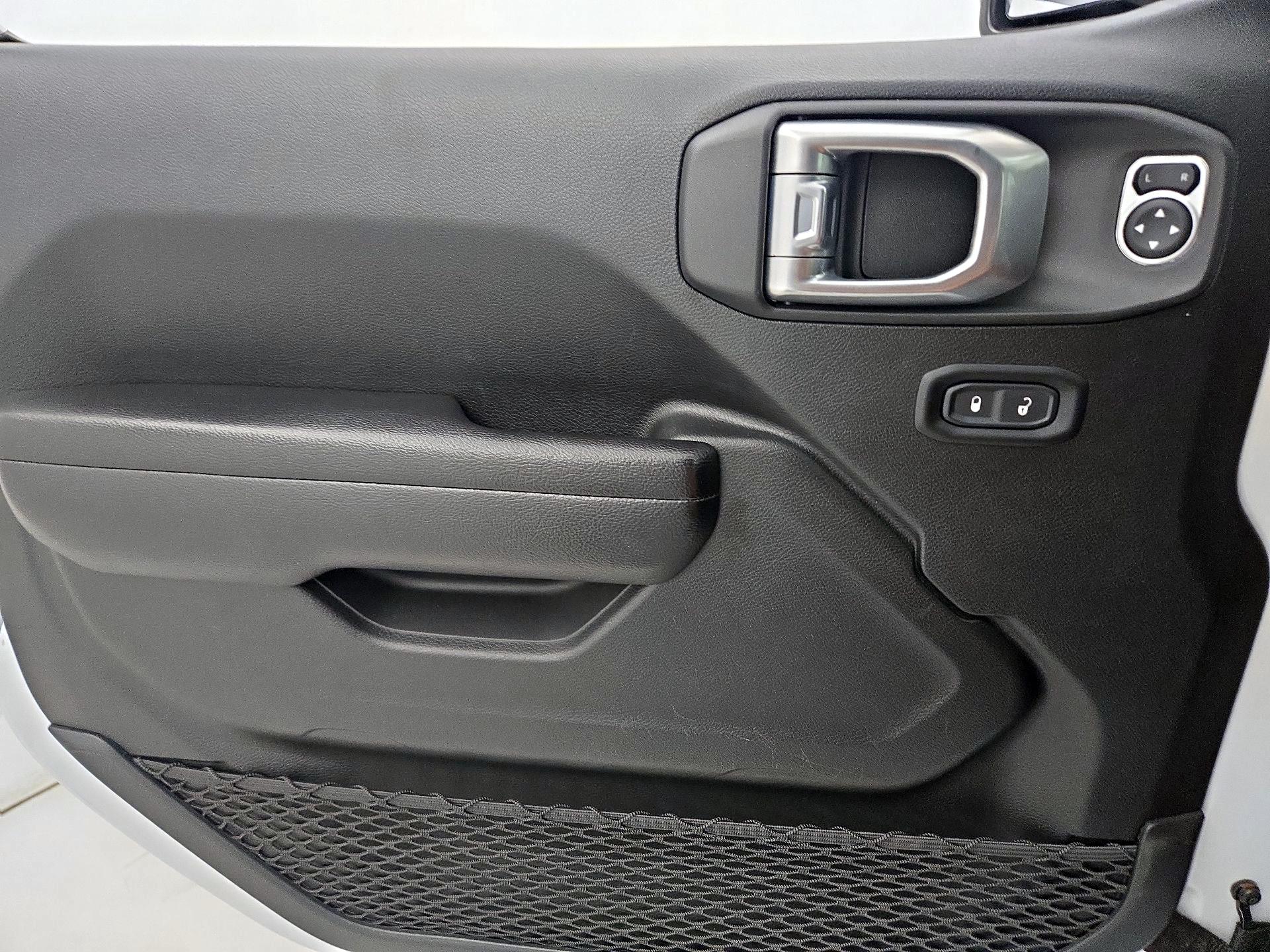 Thumbnail: 2021 Jeep Wrangler - 12