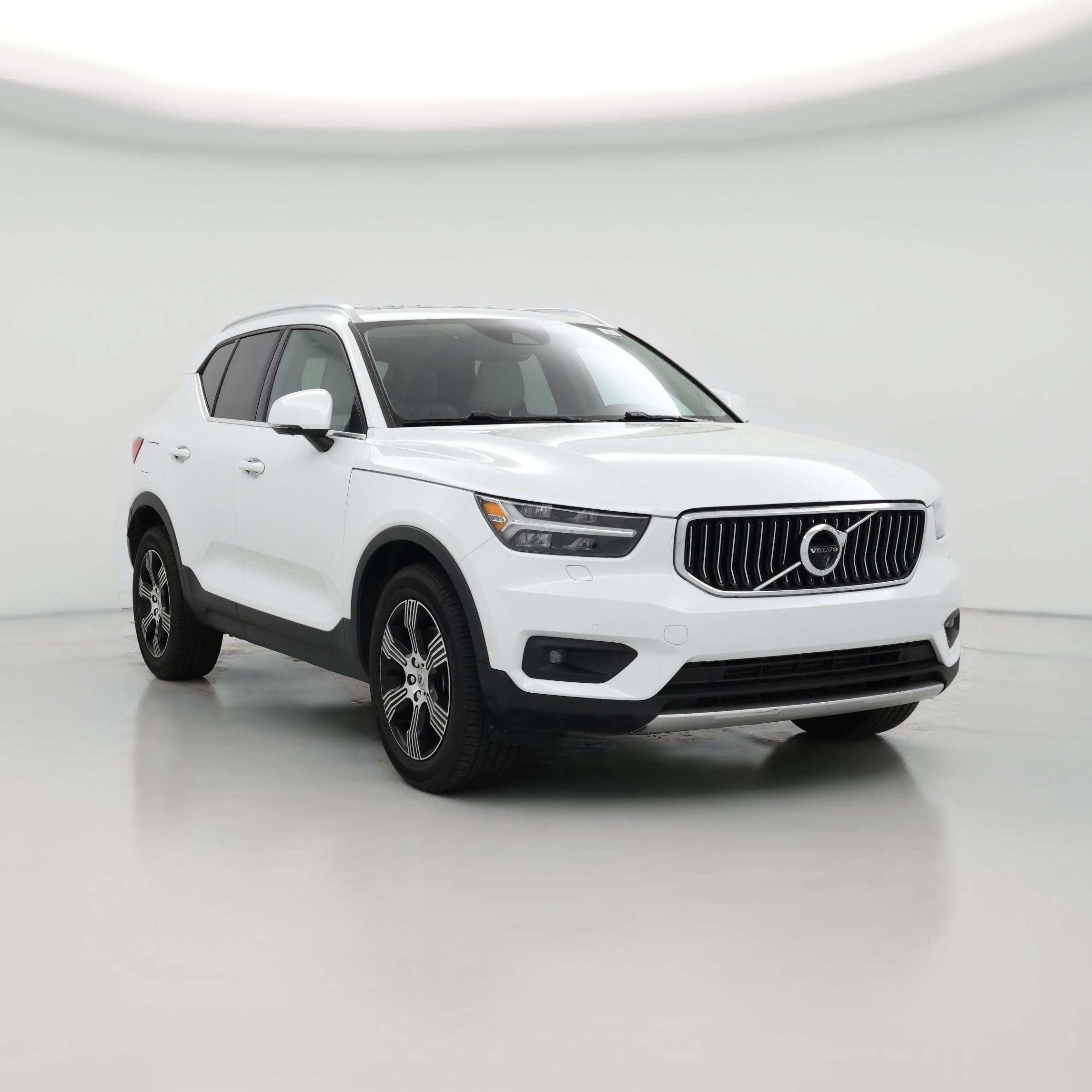 Thumbnail: 2021 Volvo XC40 - 1