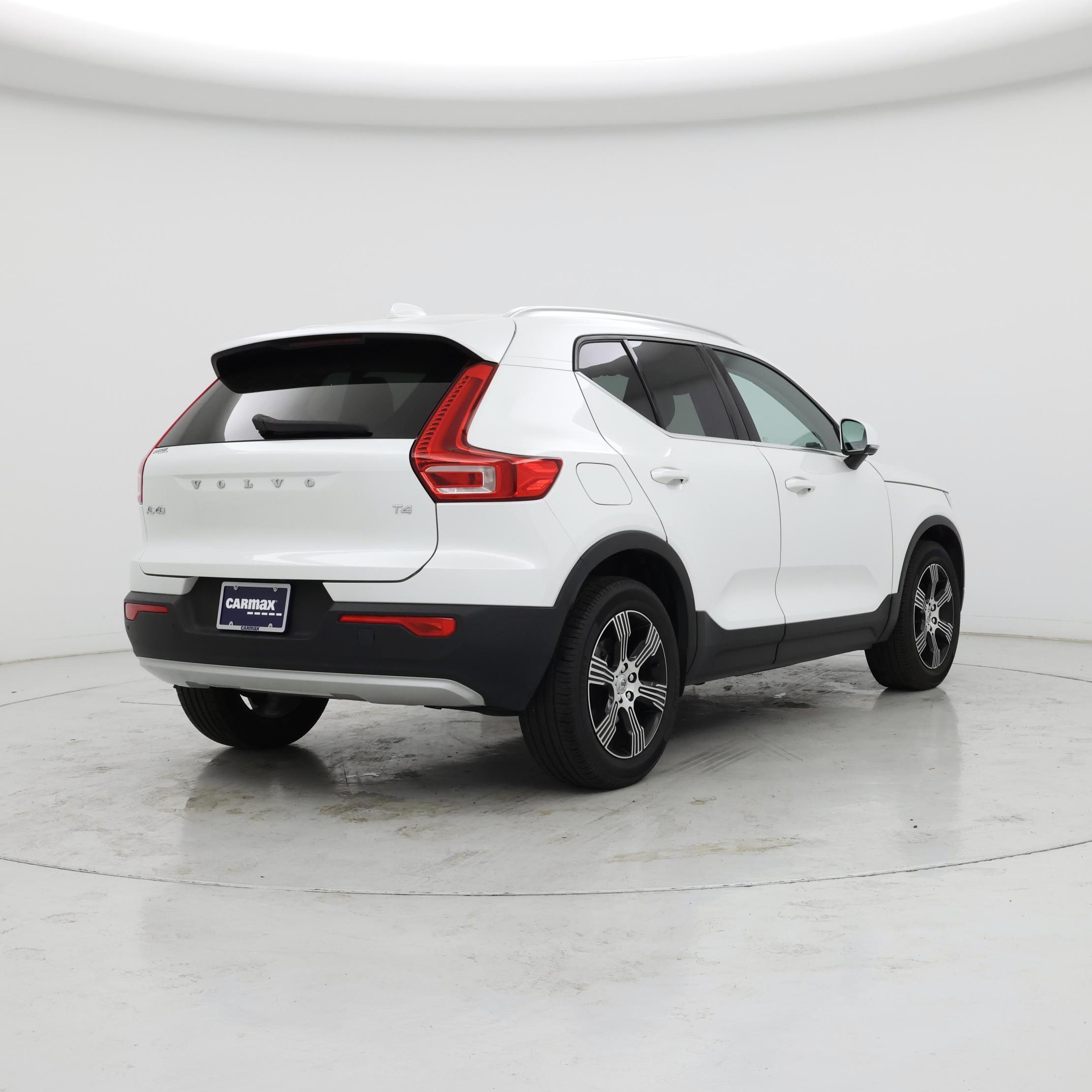 Thumbnail: 2021 Volvo XC40 - 8