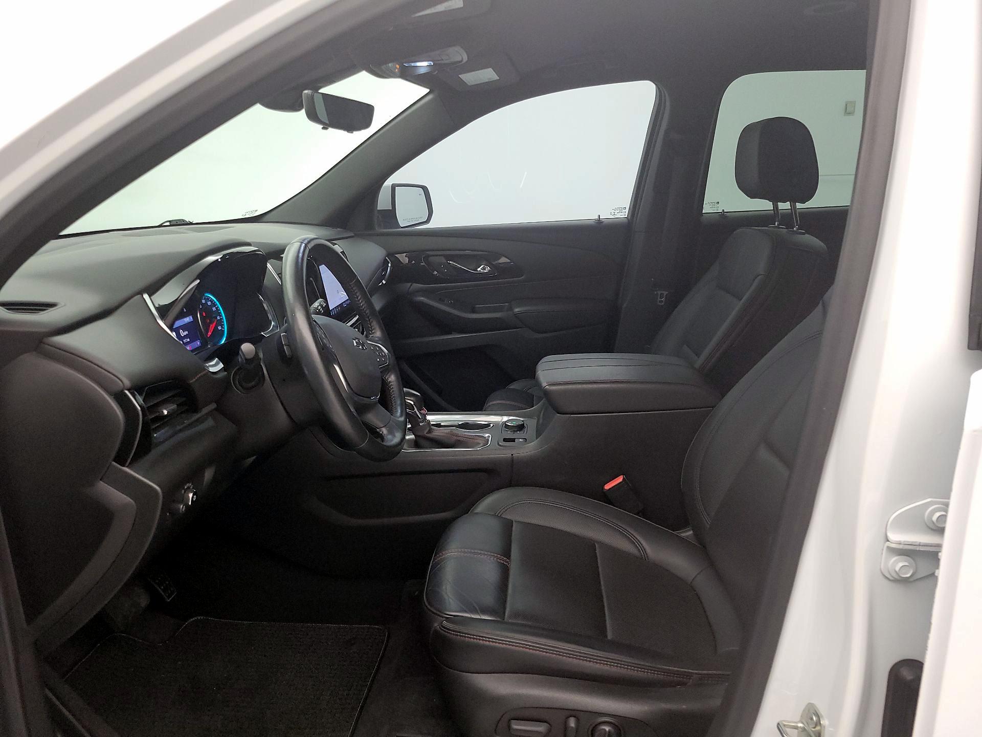 Thumbnail: 2022 Chevrolet Traverse - 11