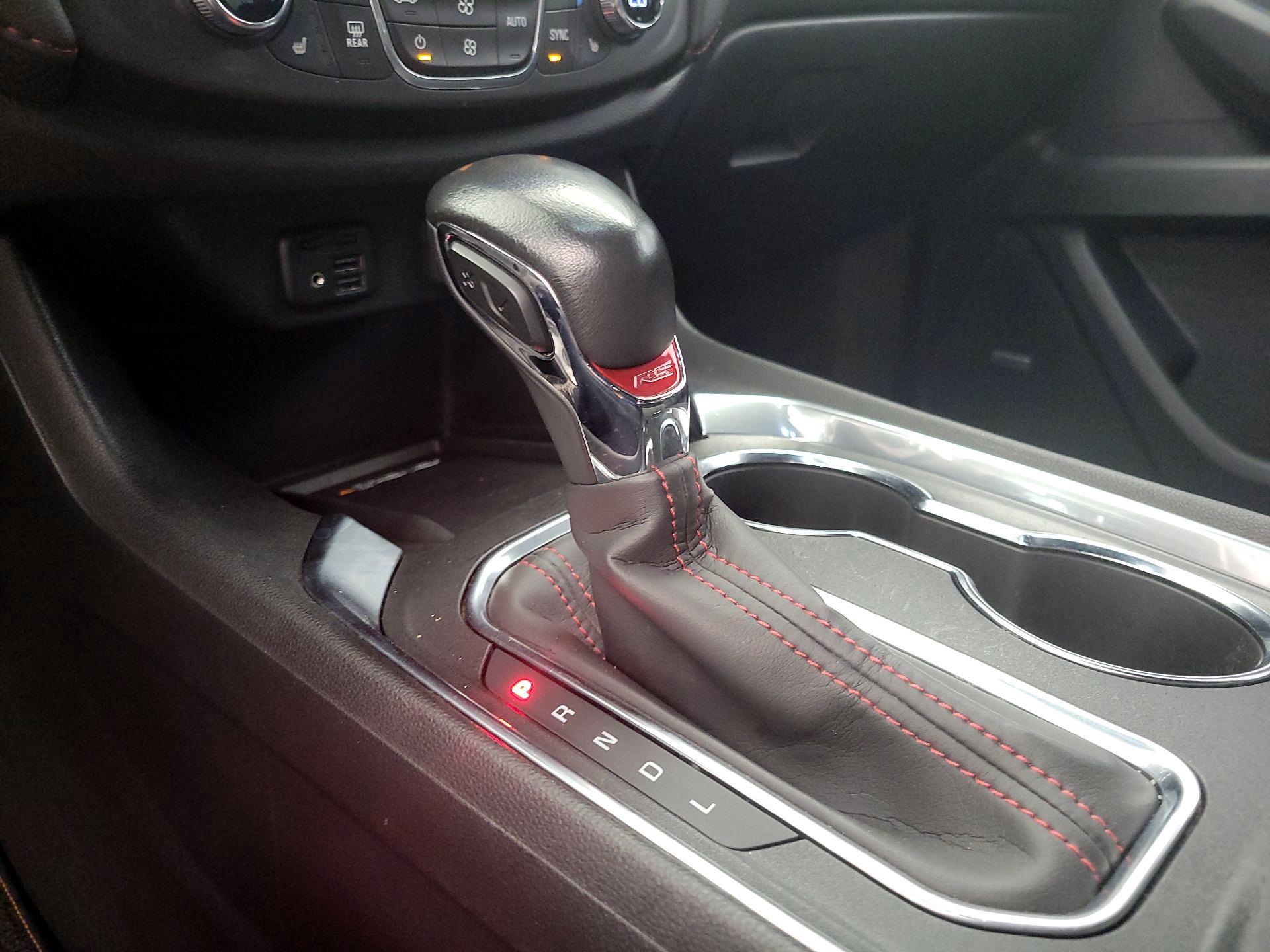 Thumbnail: 2022 Chevrolet Traverse - 18