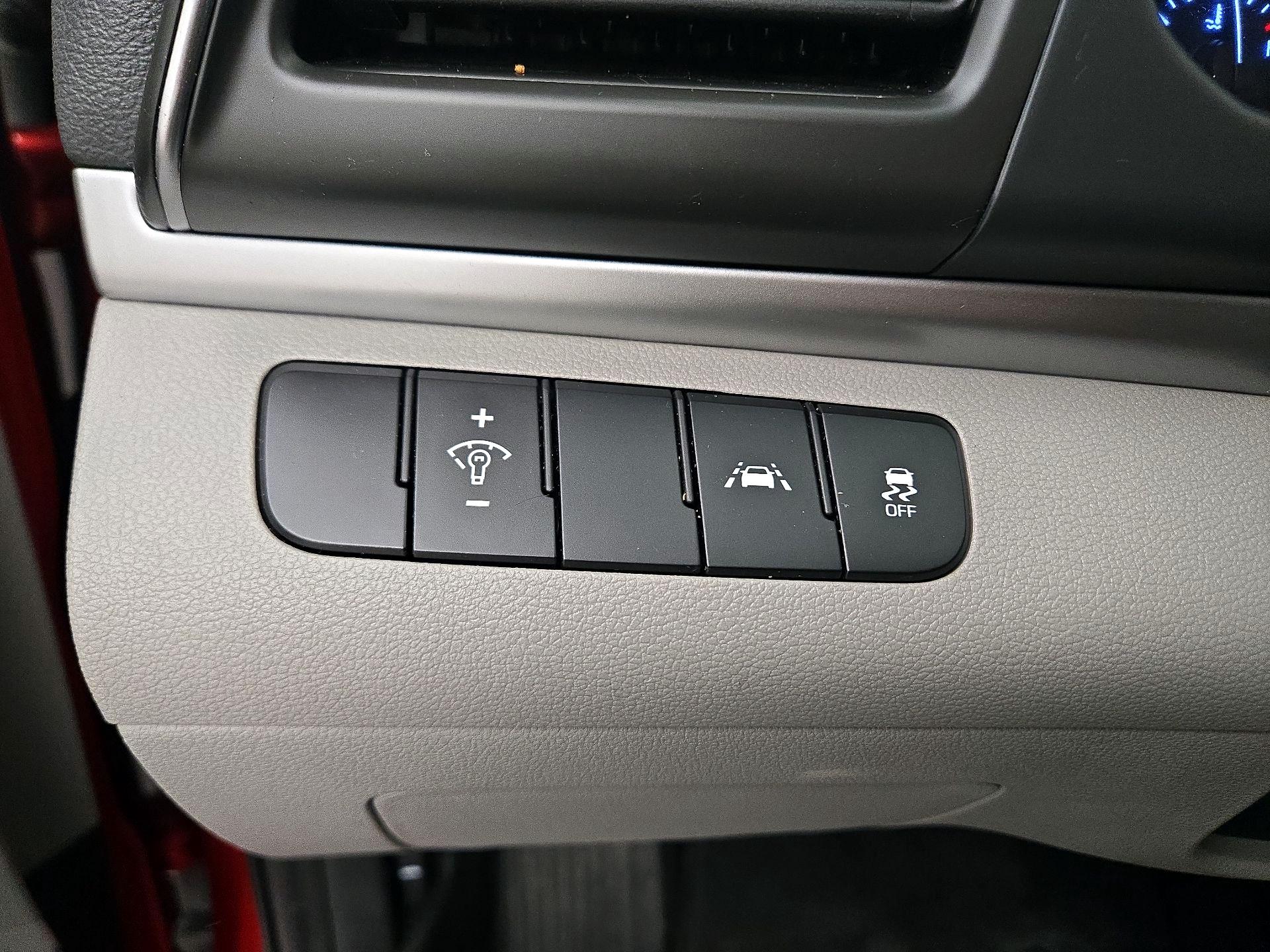 Thumbnail: 2020 Hyundai Elantra - 13