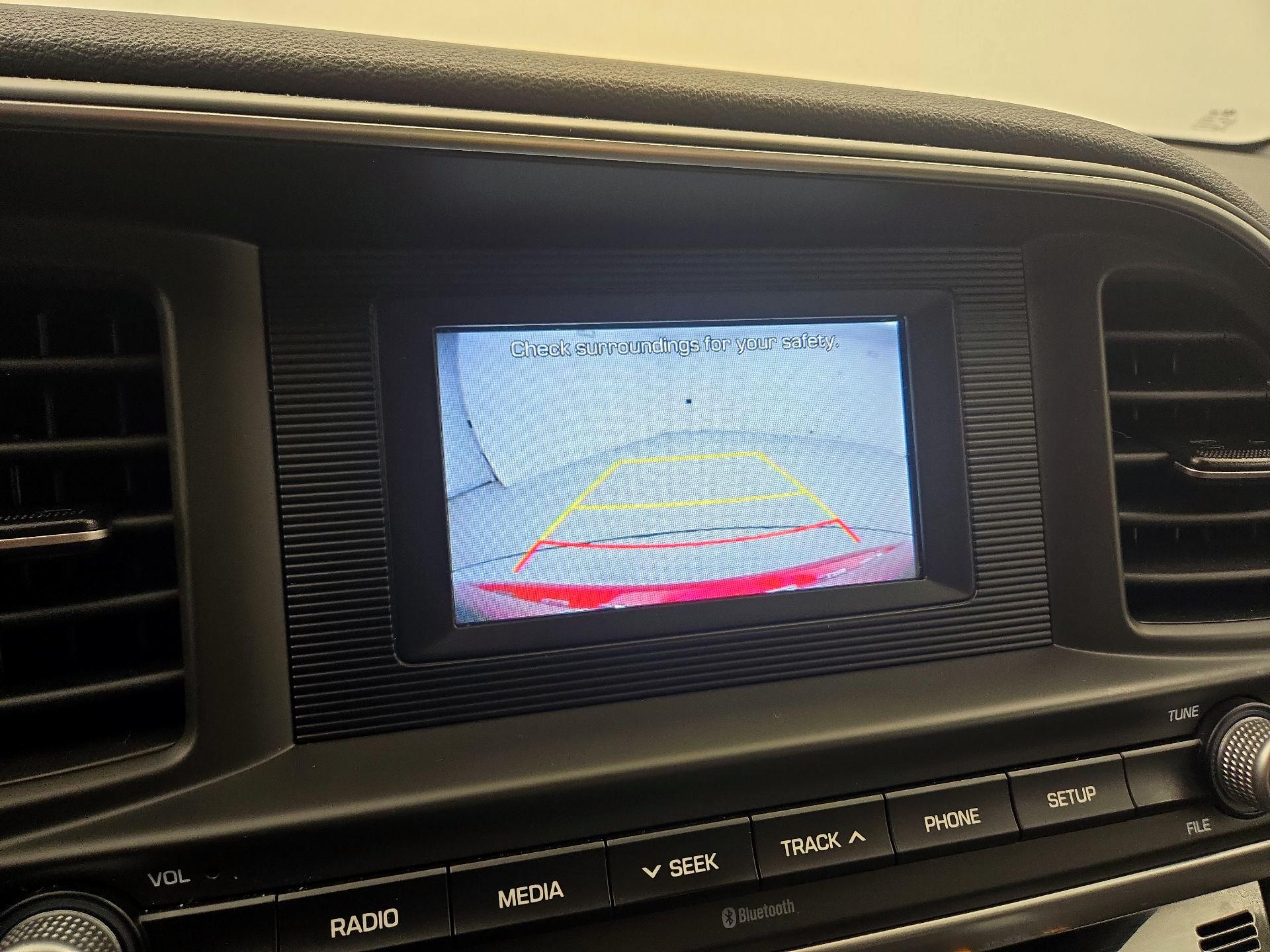 Thumbnail: 2020 Hyundai Elantra - 14