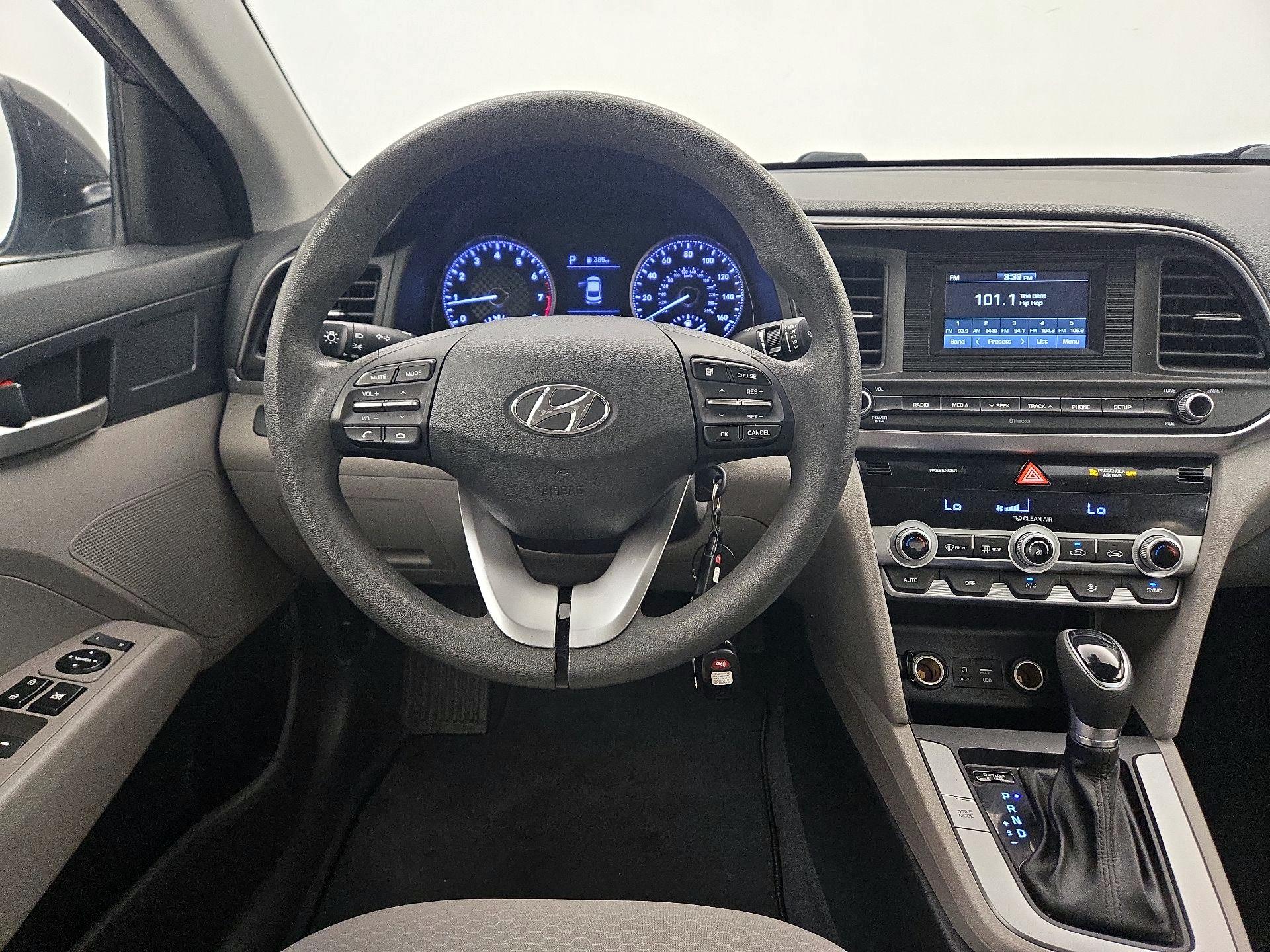 Thumbnail: 2020 Hyundai Elantra - 10