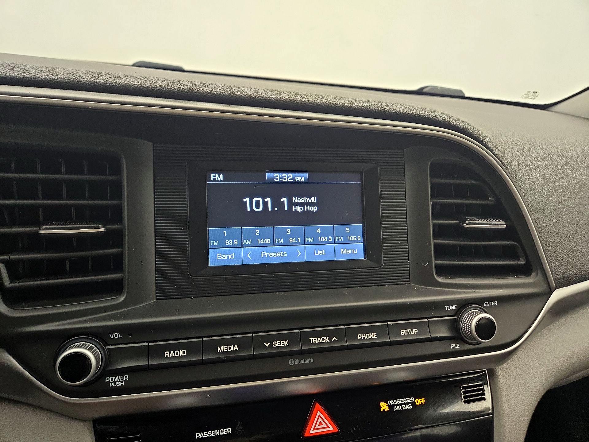Thumbnail: 2020 Hyundai Elantra - 15