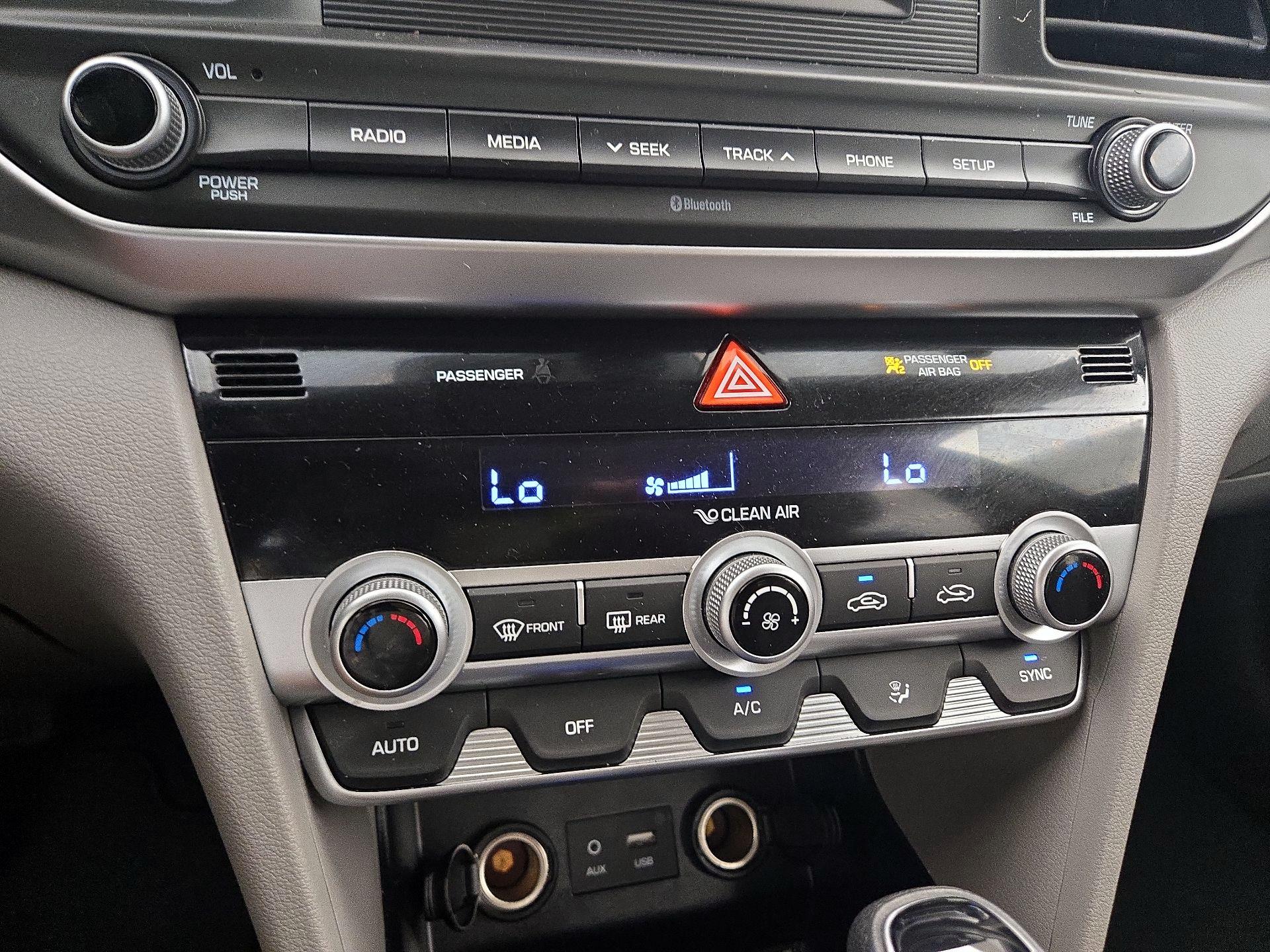 Thumbnail: 2020 Hyundai Elantra - 16