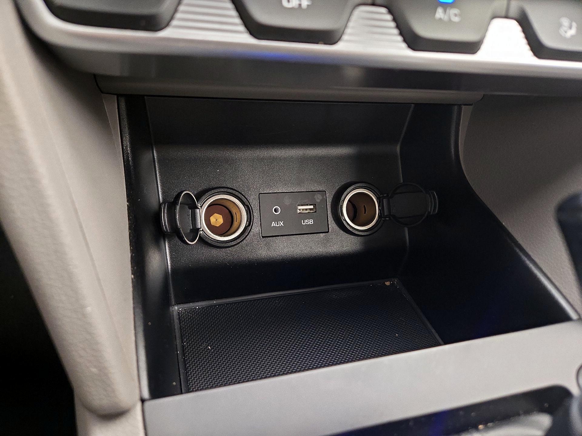 Thumbnail: 2020 Hyundai Elantra - 18