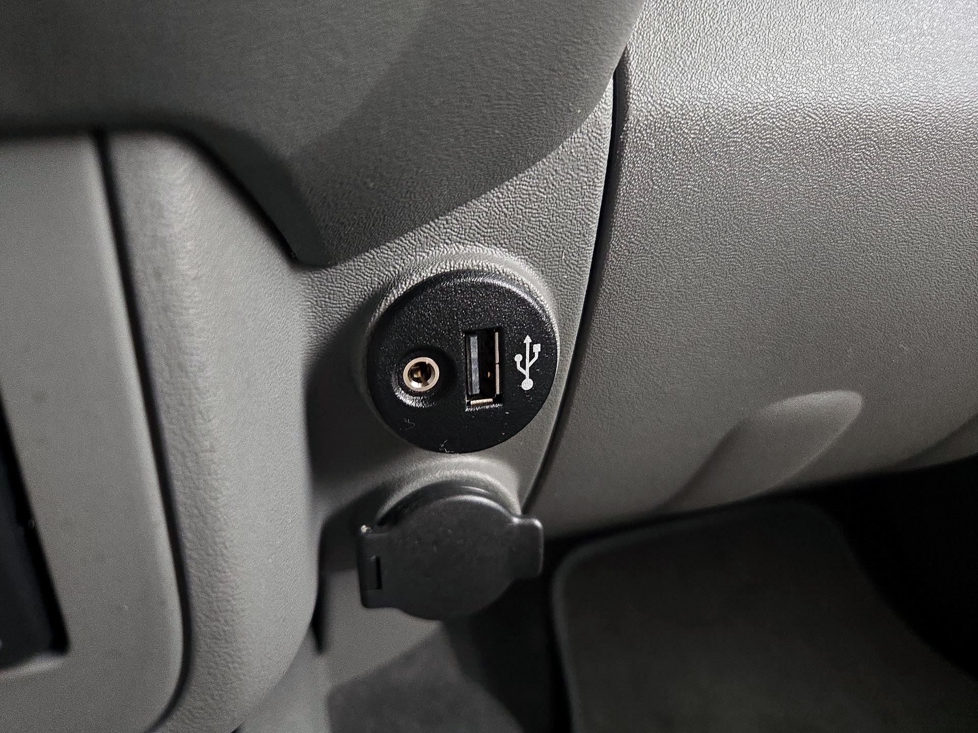 Thumbnail: 2020 Nissan Frontier - 18