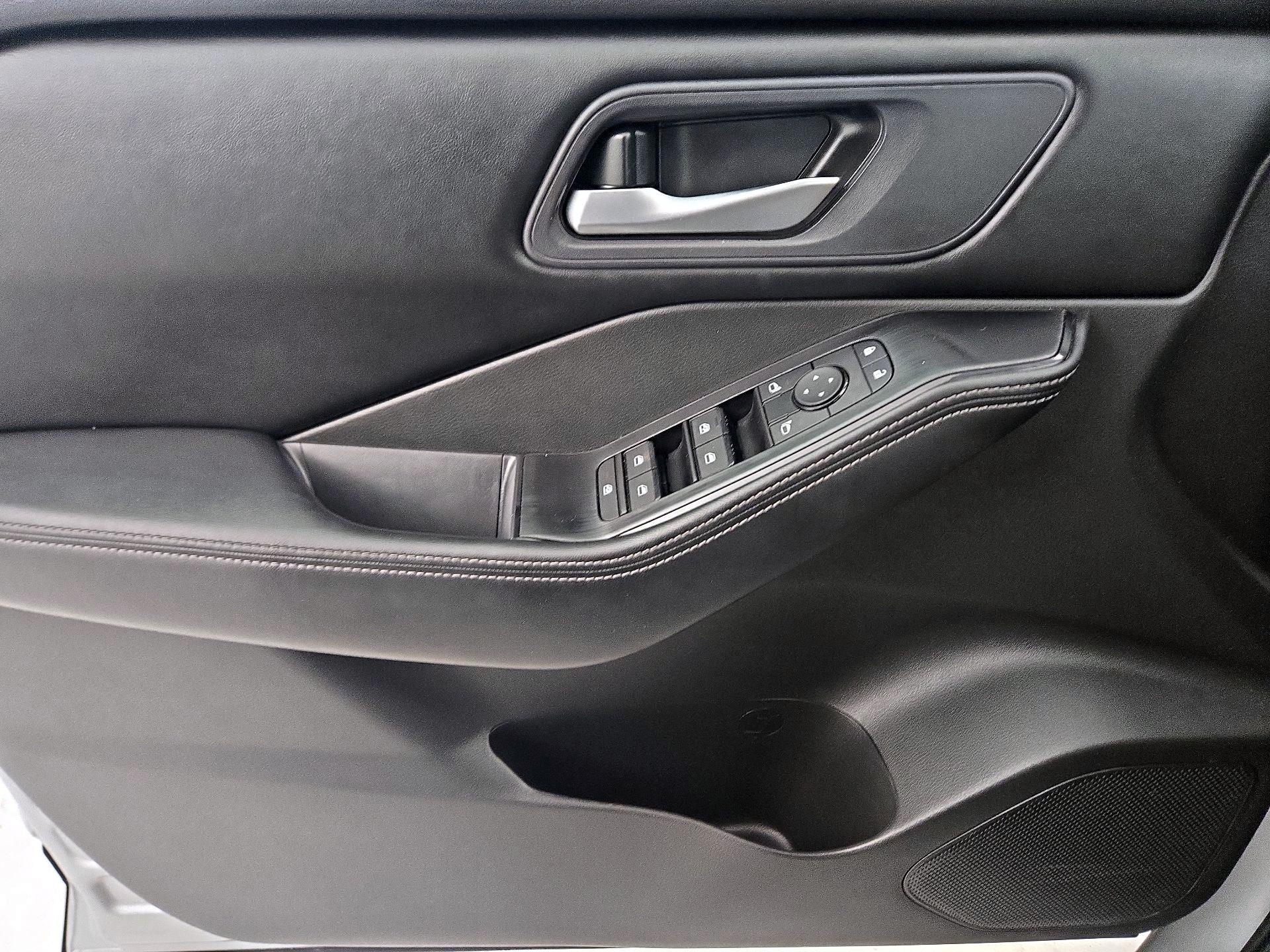 Thumbnail: 2024 Nissan Rogue - 12