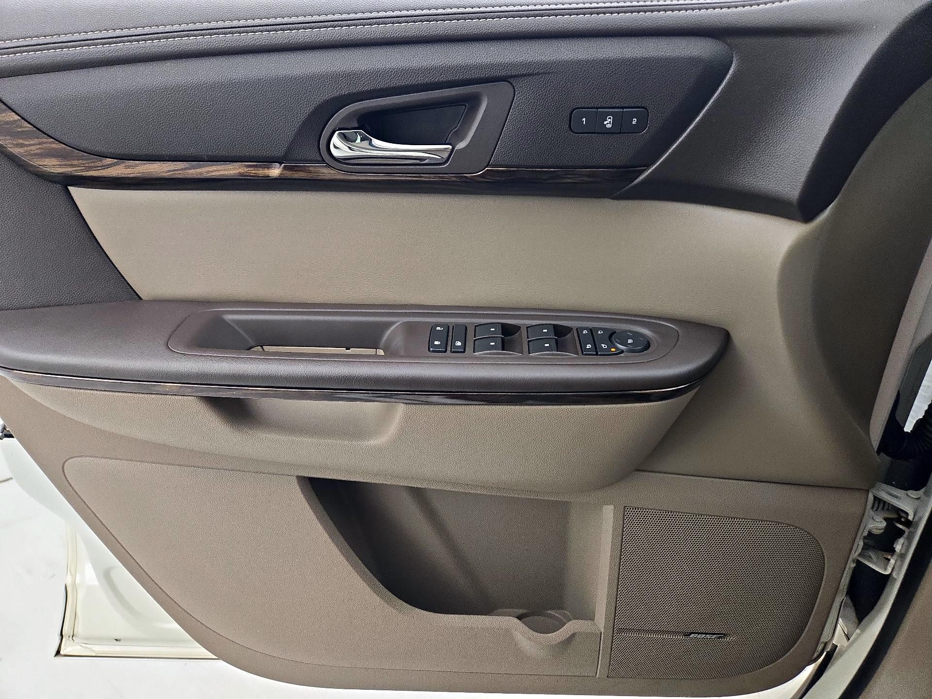 Thumbnail: 2015 GMC Acadia - 12