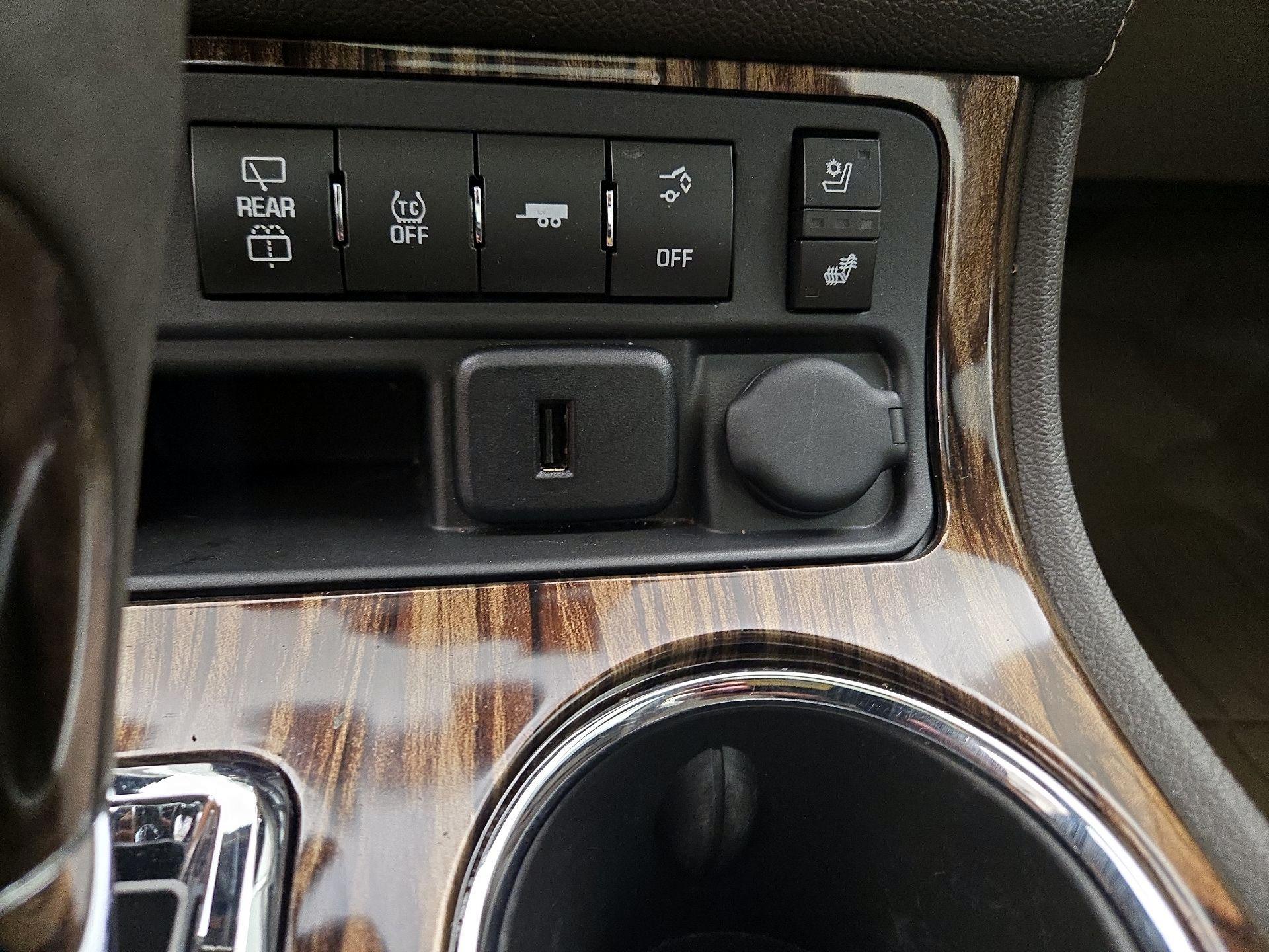 Thumbnail: 2015 GMC Acadia - 19