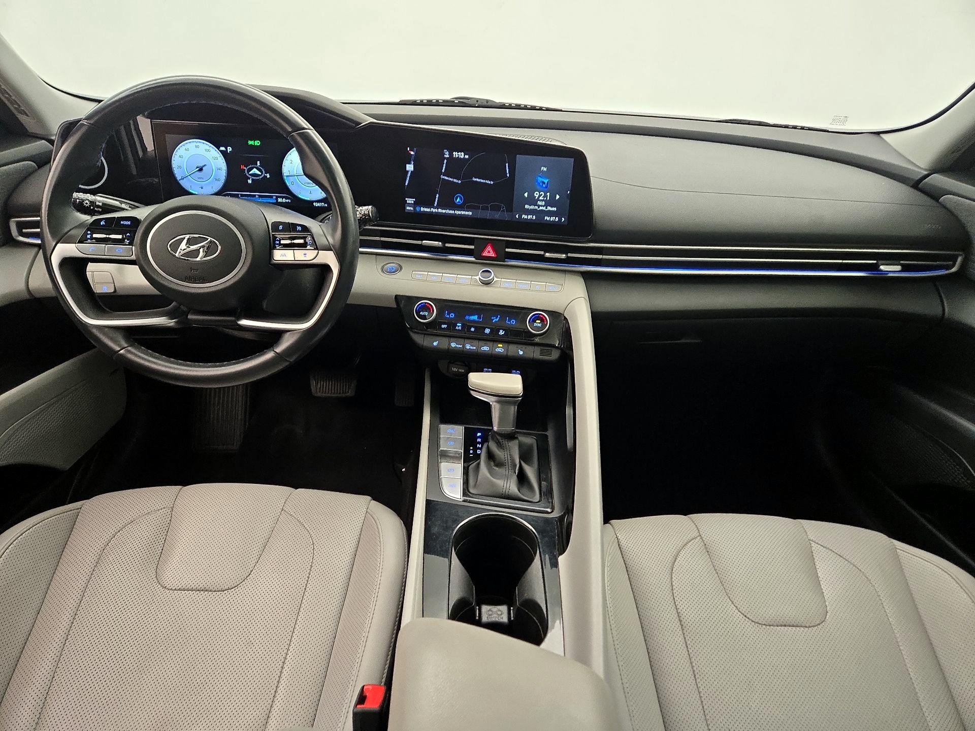 Thumbnail: 2022 Hyundai Elantra - 9