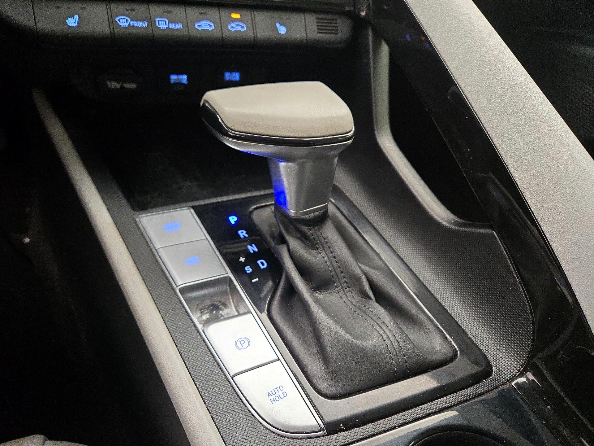 Thumbnail: 2022 Hyundai Elantra - 18