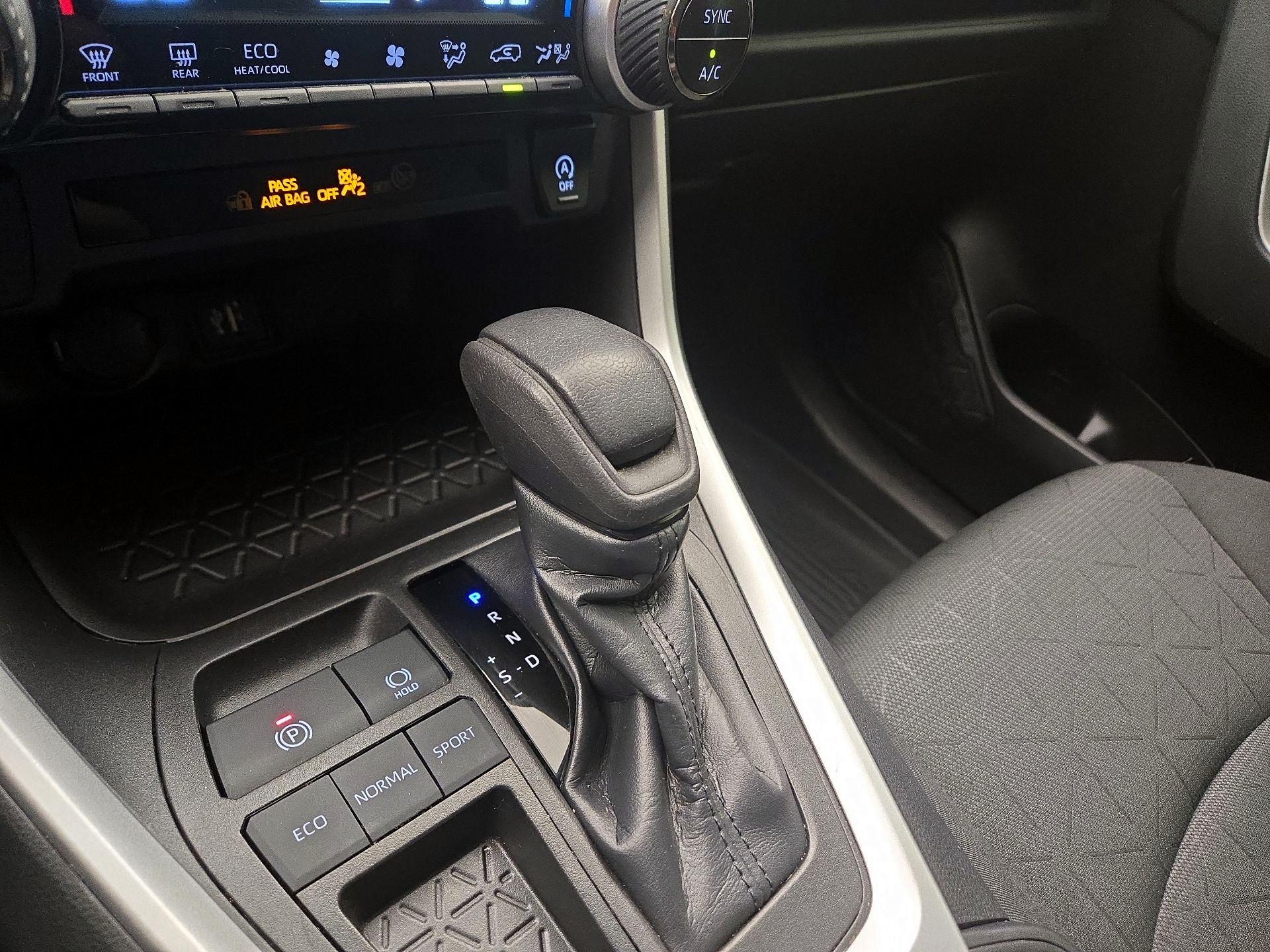 Thumbnail: 2023 Toyota RAV4 - 17