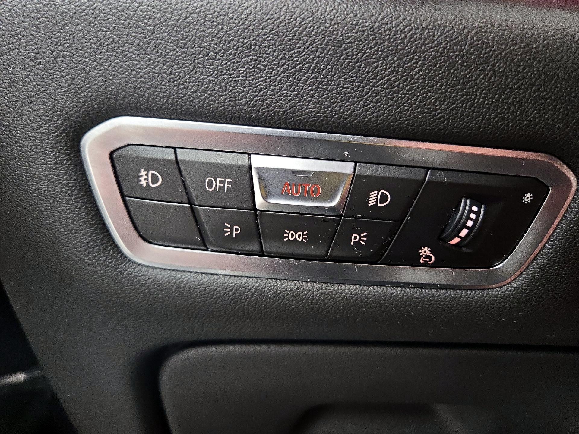 Thumbnail: 2020 BMW X5 - 13