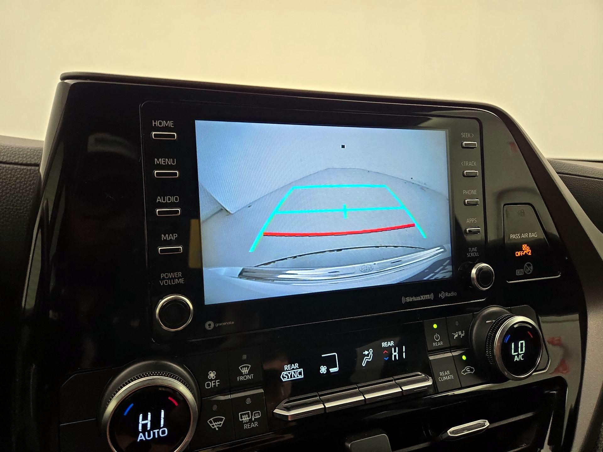 Thumbnail: 2020 Toyota Highlander - 14