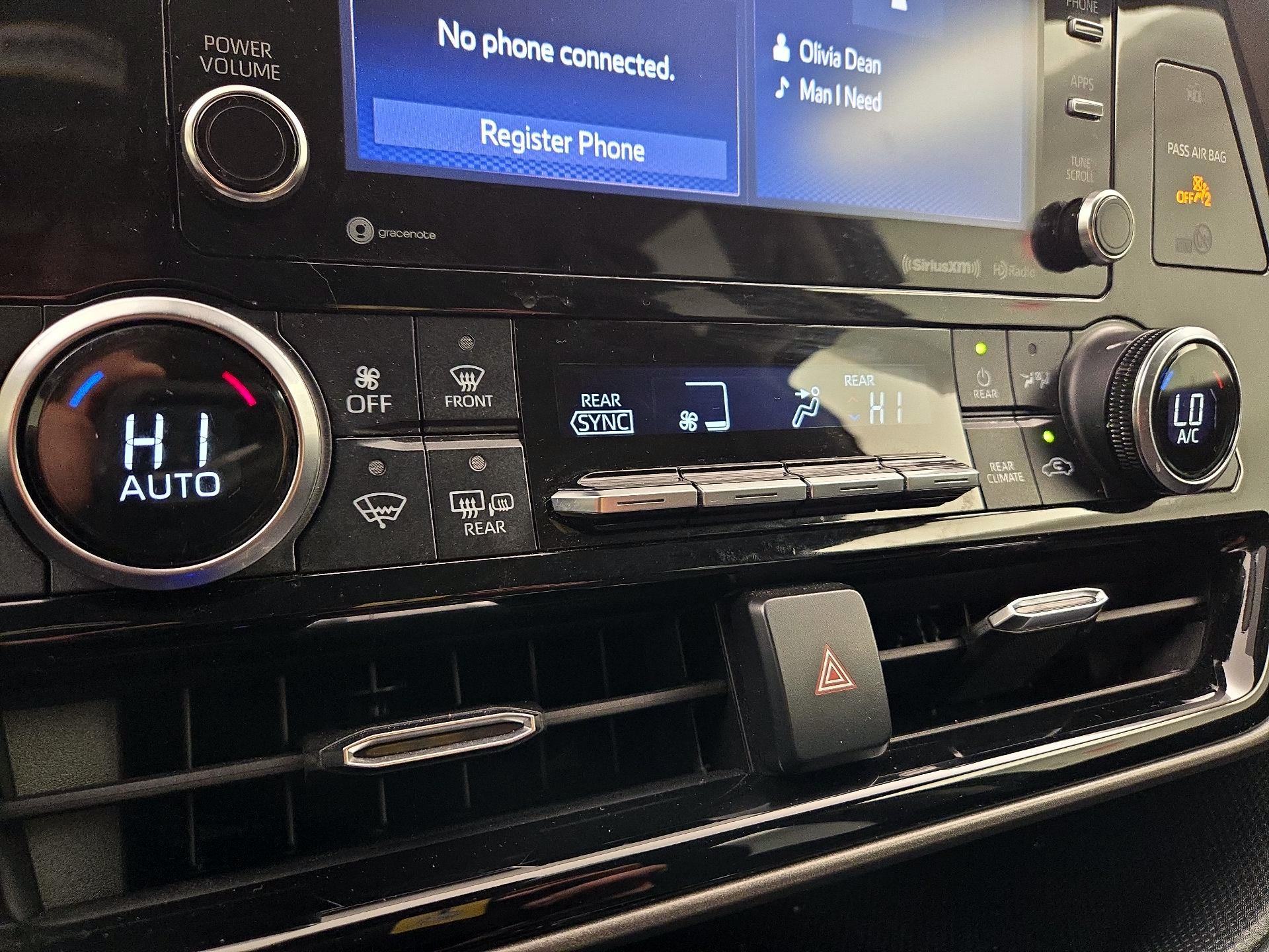 Thumbnail: 2020 Toyota Highlander - 16