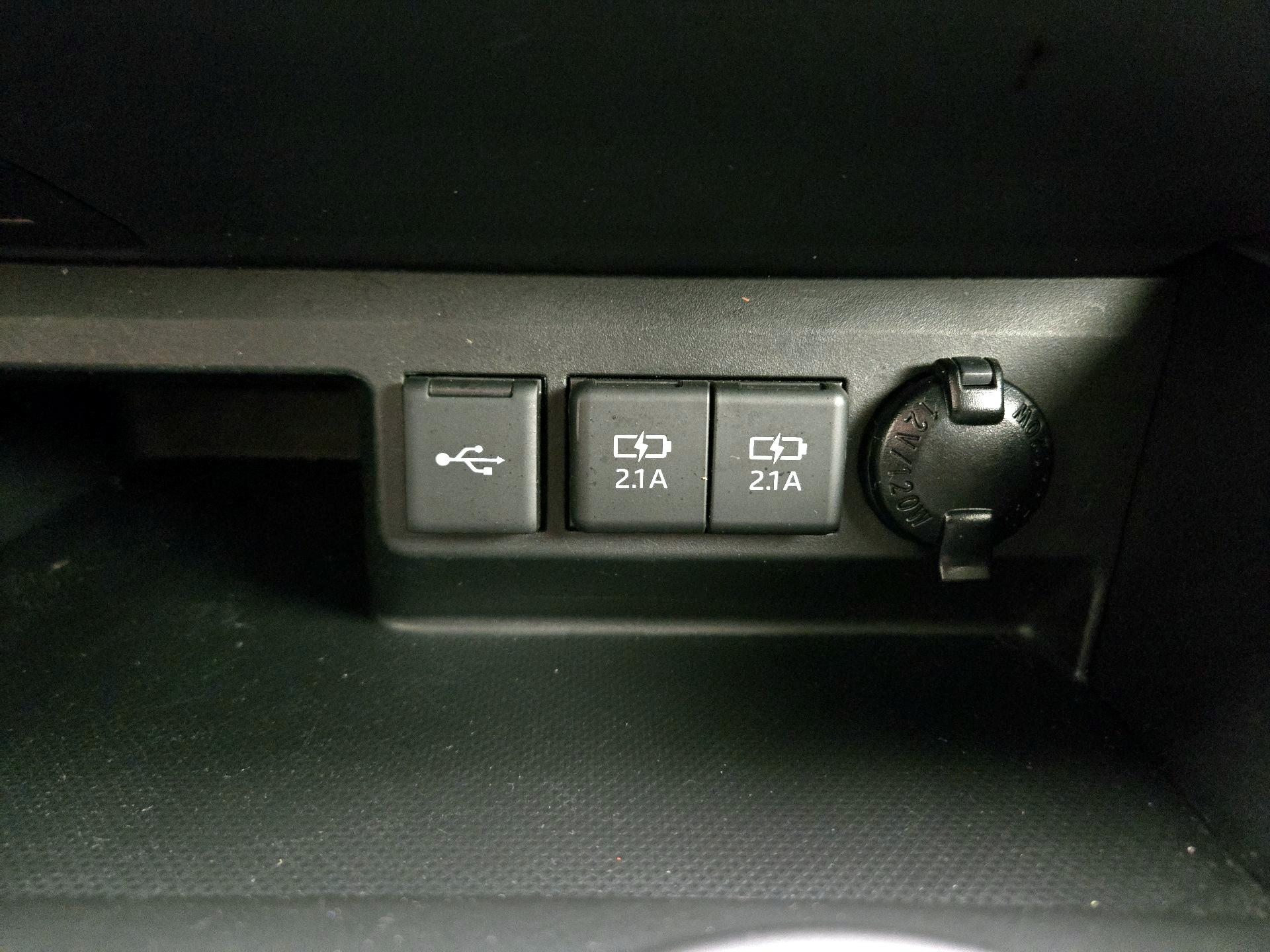 Thumbnail: 2020 Toyota Highlander - 18