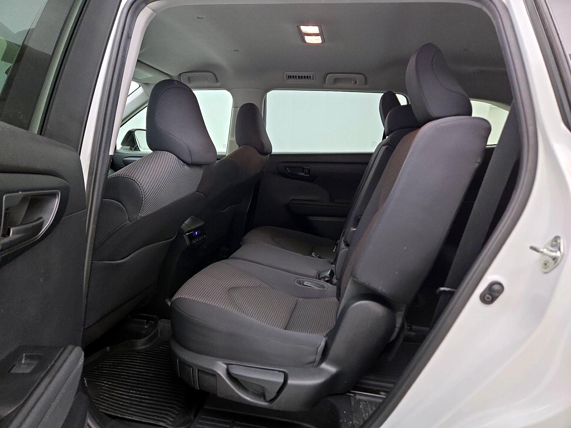 Thumbnail: 2020 Toyota Highlander - 19