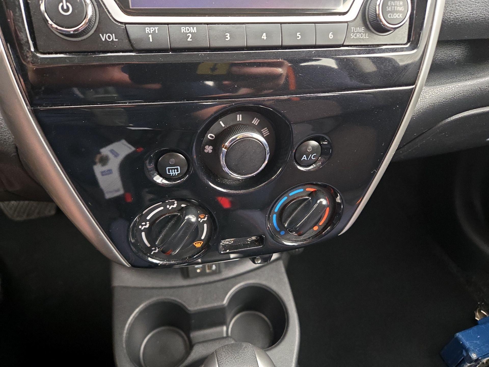 Thumbnail: 2017 Nissan Versa Note - 16