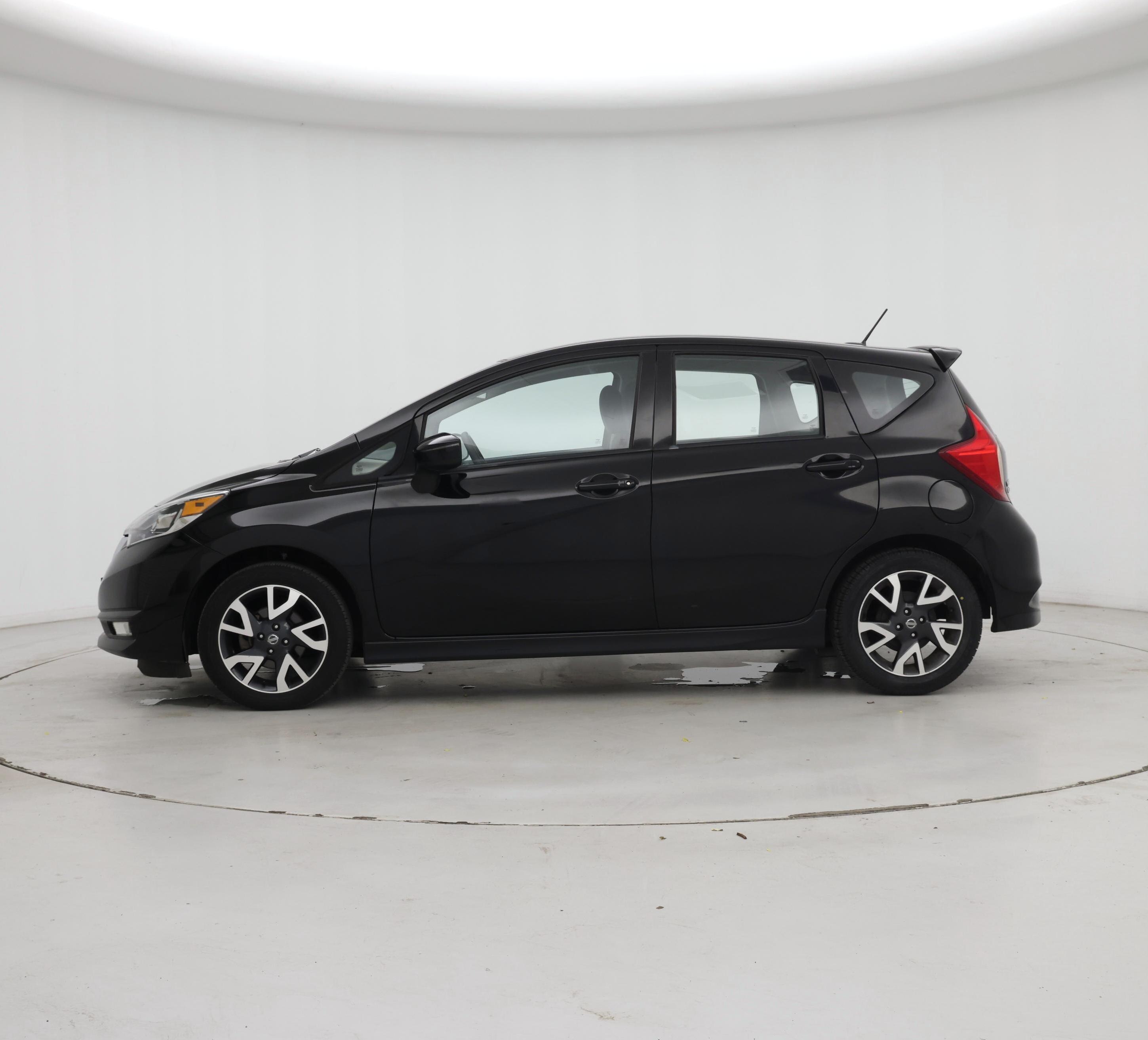 Thumbnail: 2017 Nissan Versa Note - 3