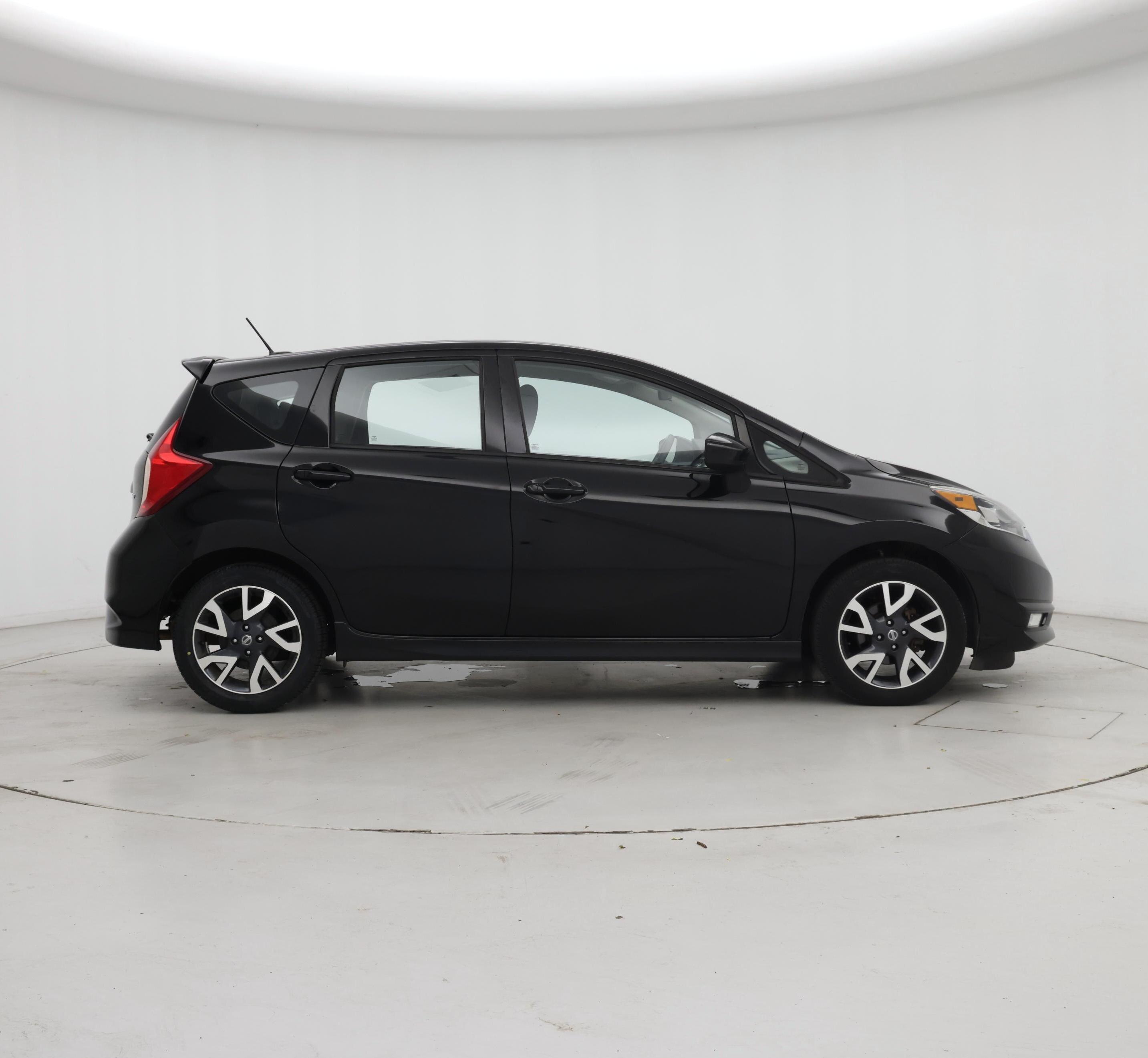 Thumbnail: 2017 Nissan Versa Note - 7