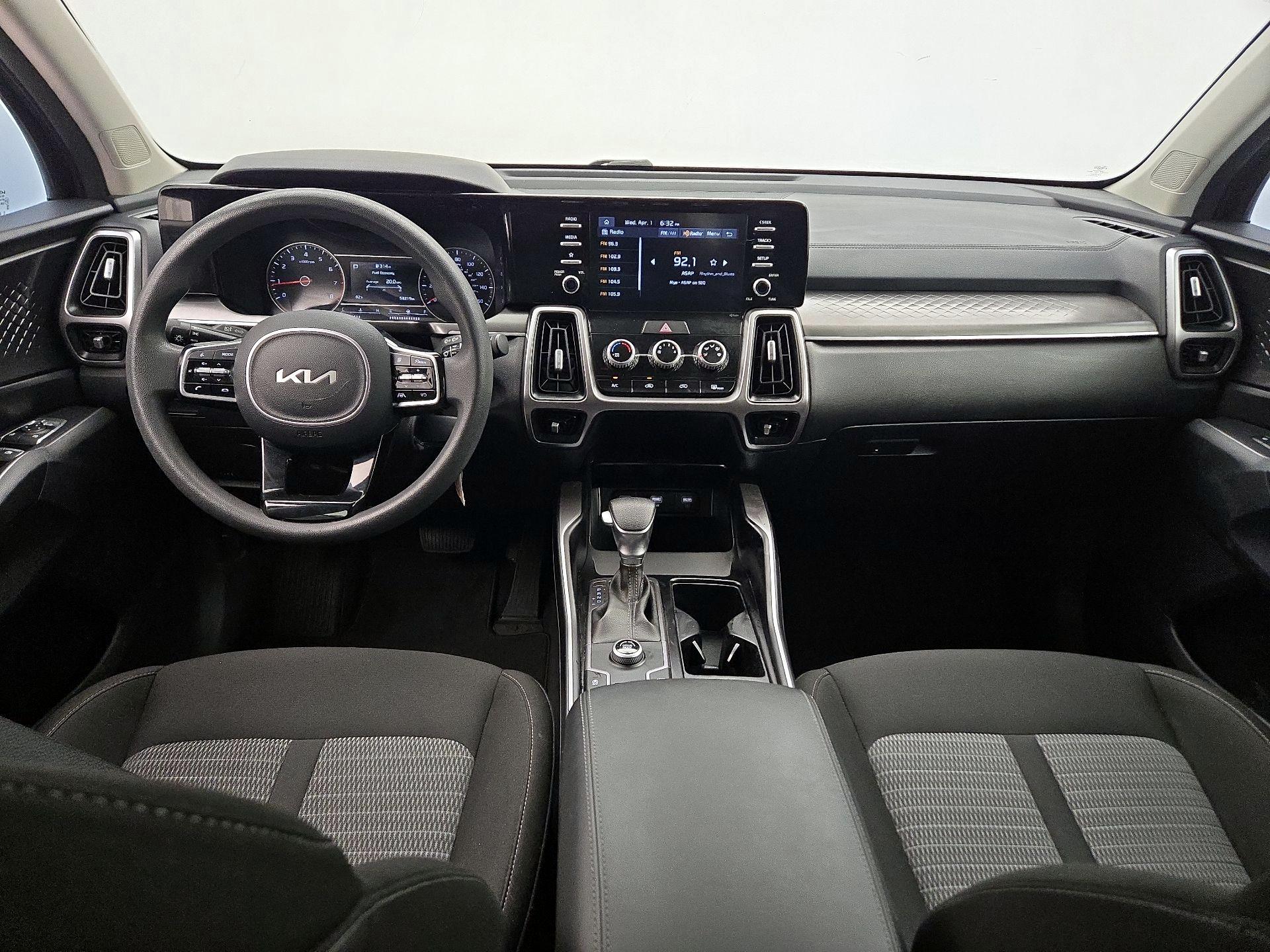 Thumbnail: 2022 Kia Sorento - 9