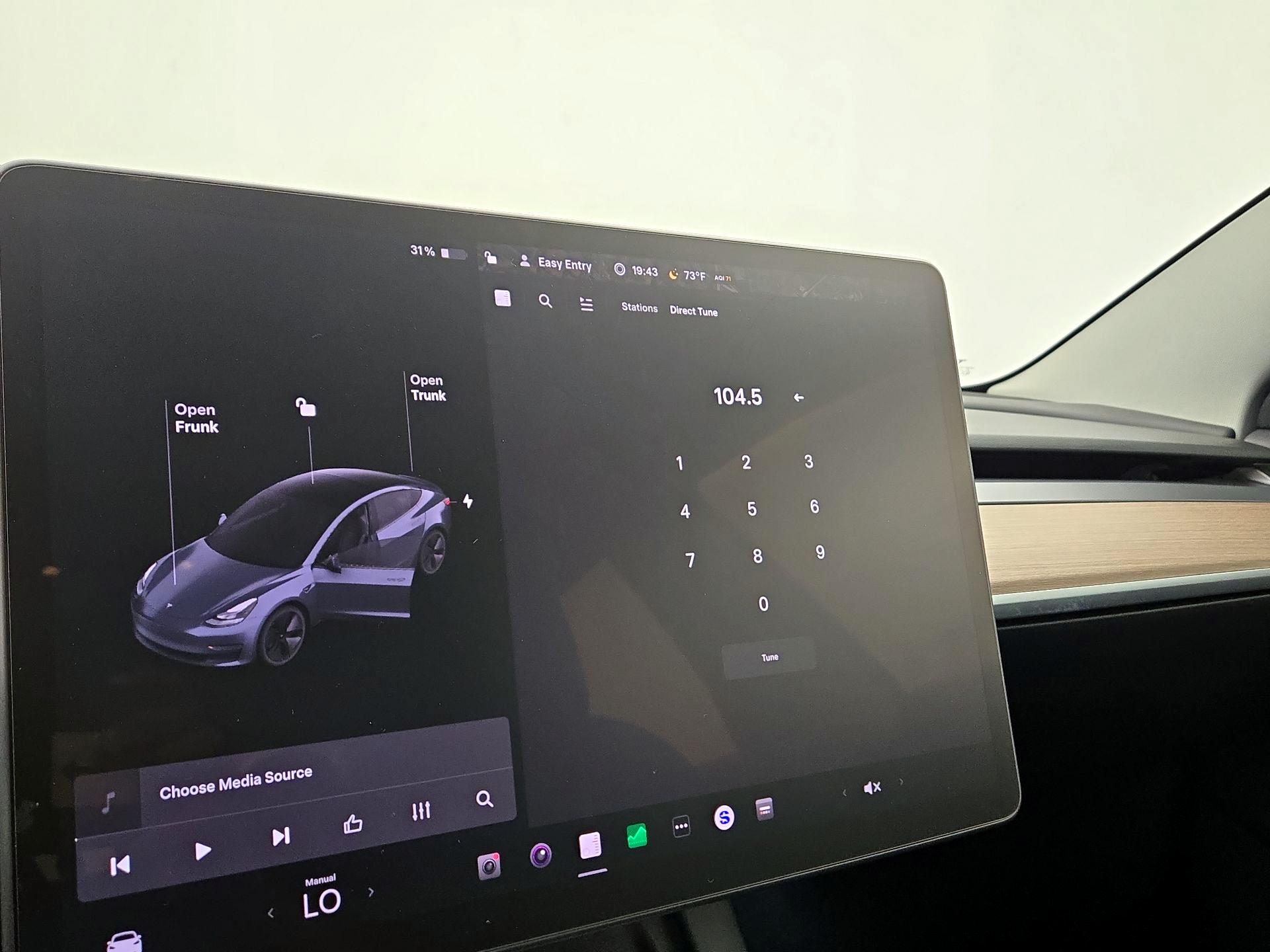 Thumbnail: 2022 Tesla Model 3 - 15