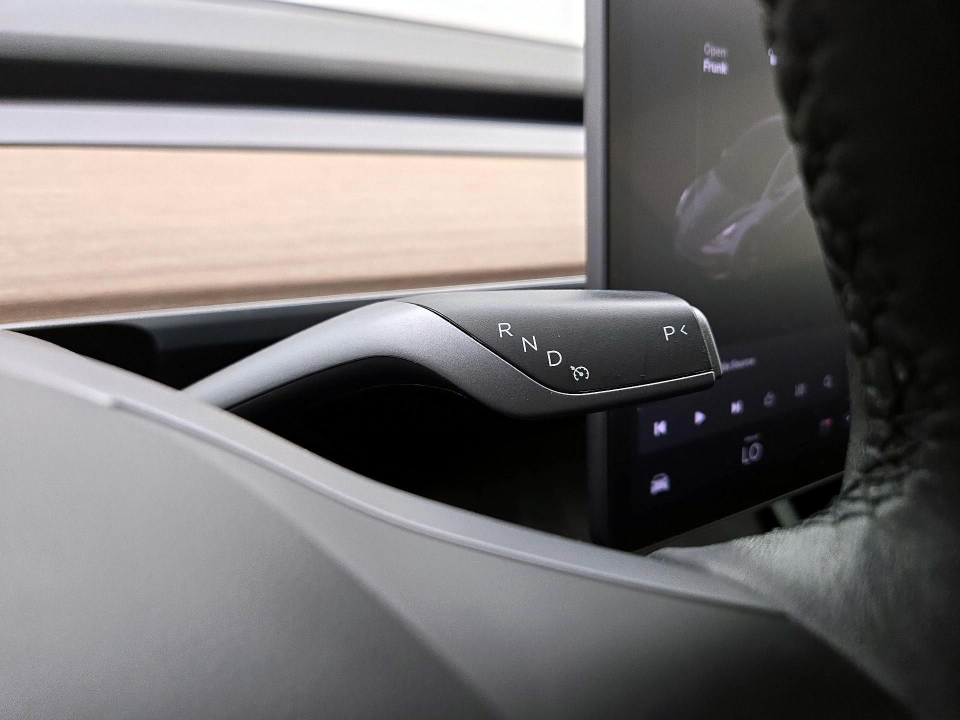 Thumbnail: 2022 Tesla Model 3 - 17