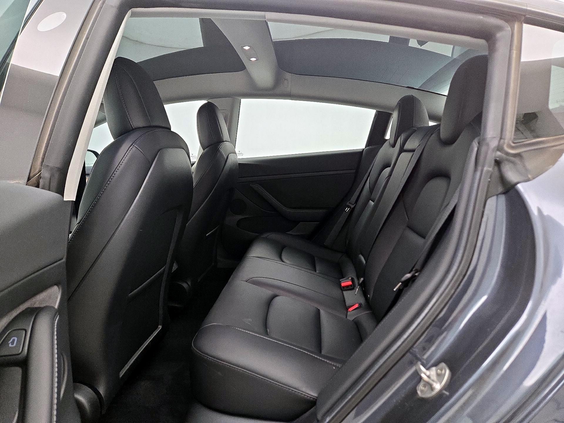 Thumbnail: 2022 Tesla Model 3 - 20