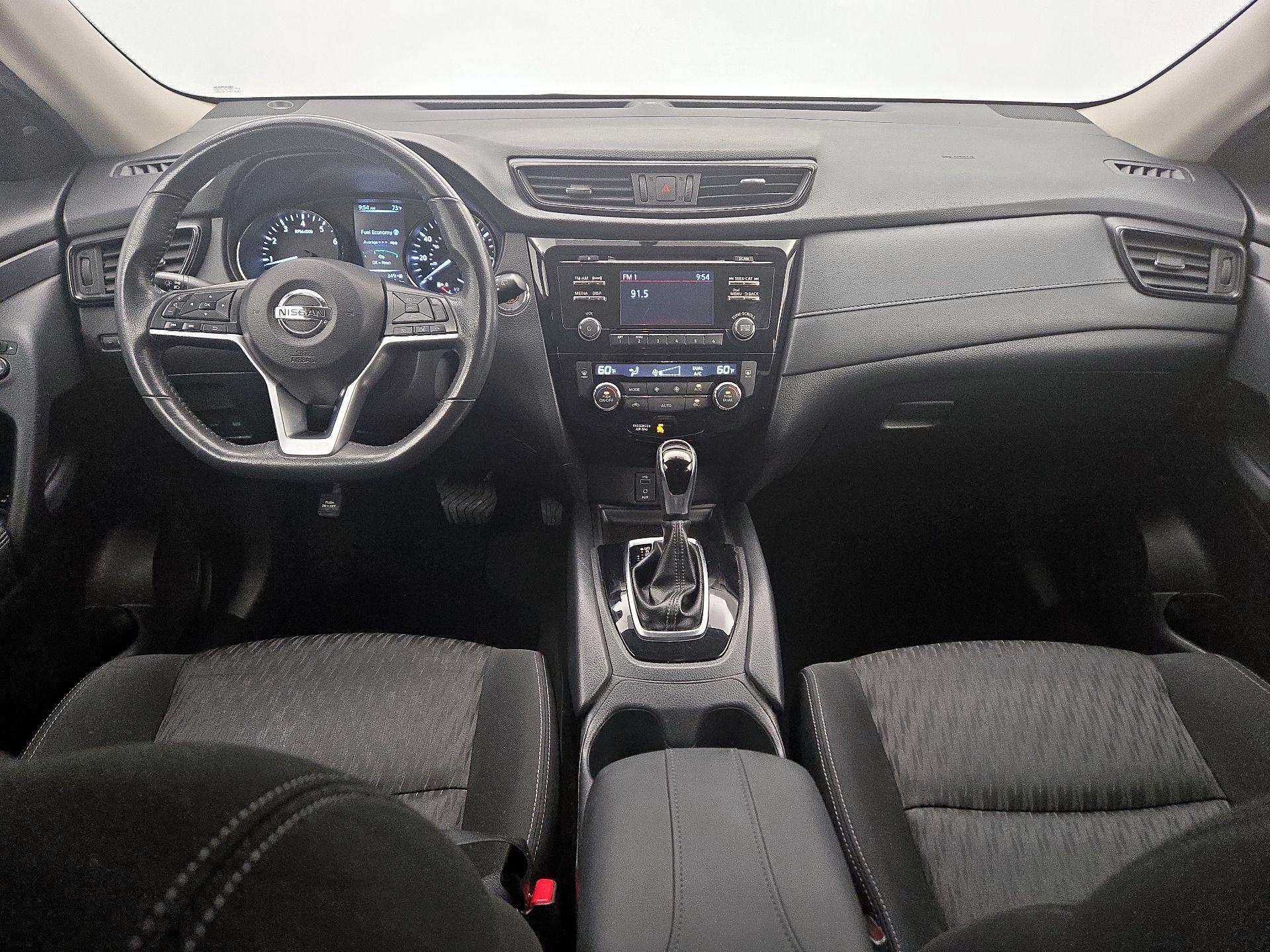 Thumbnail: 2017 Nissan Rogue - 9
