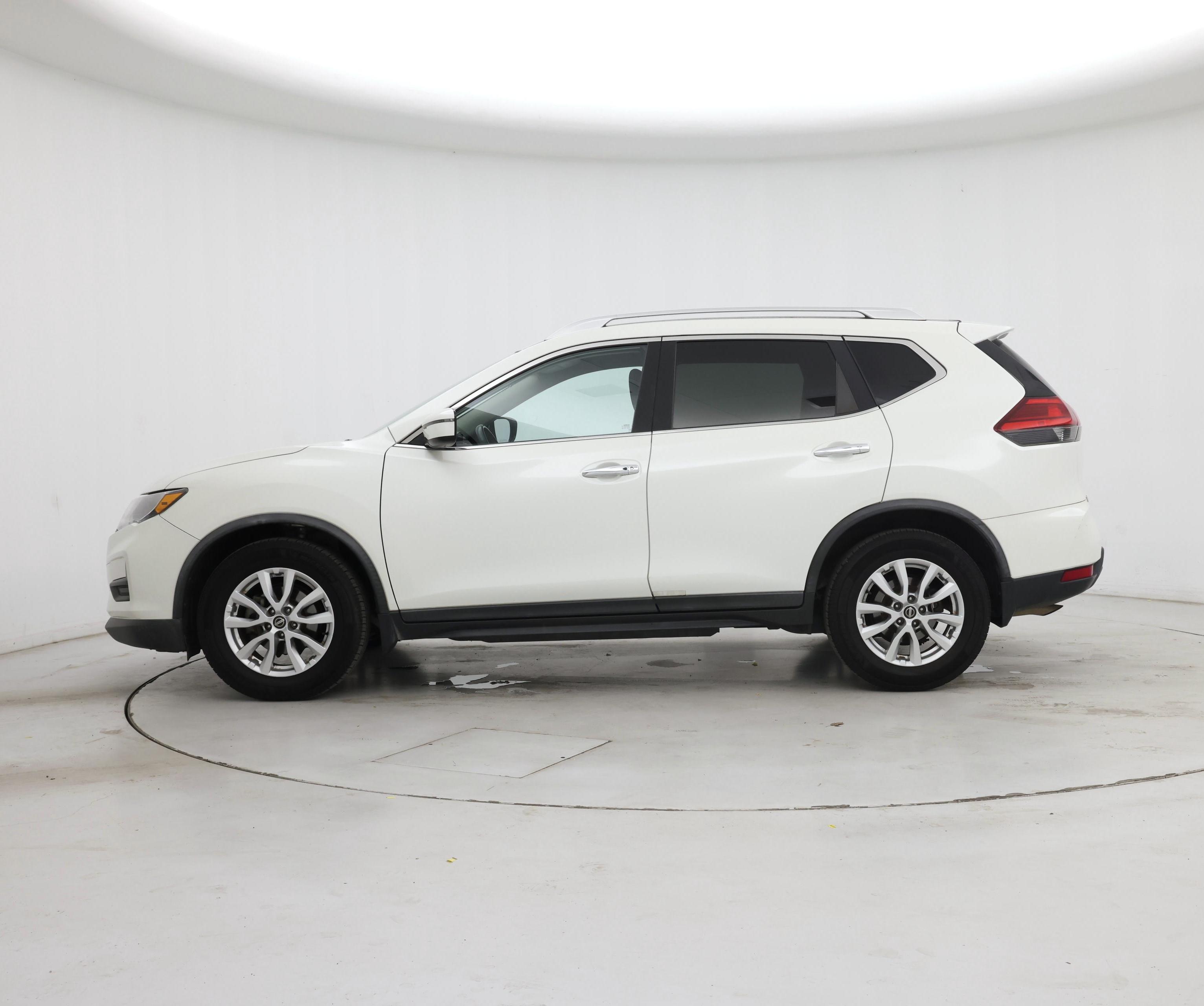 Thumbnail: 2017 Nissan Rogue - 3