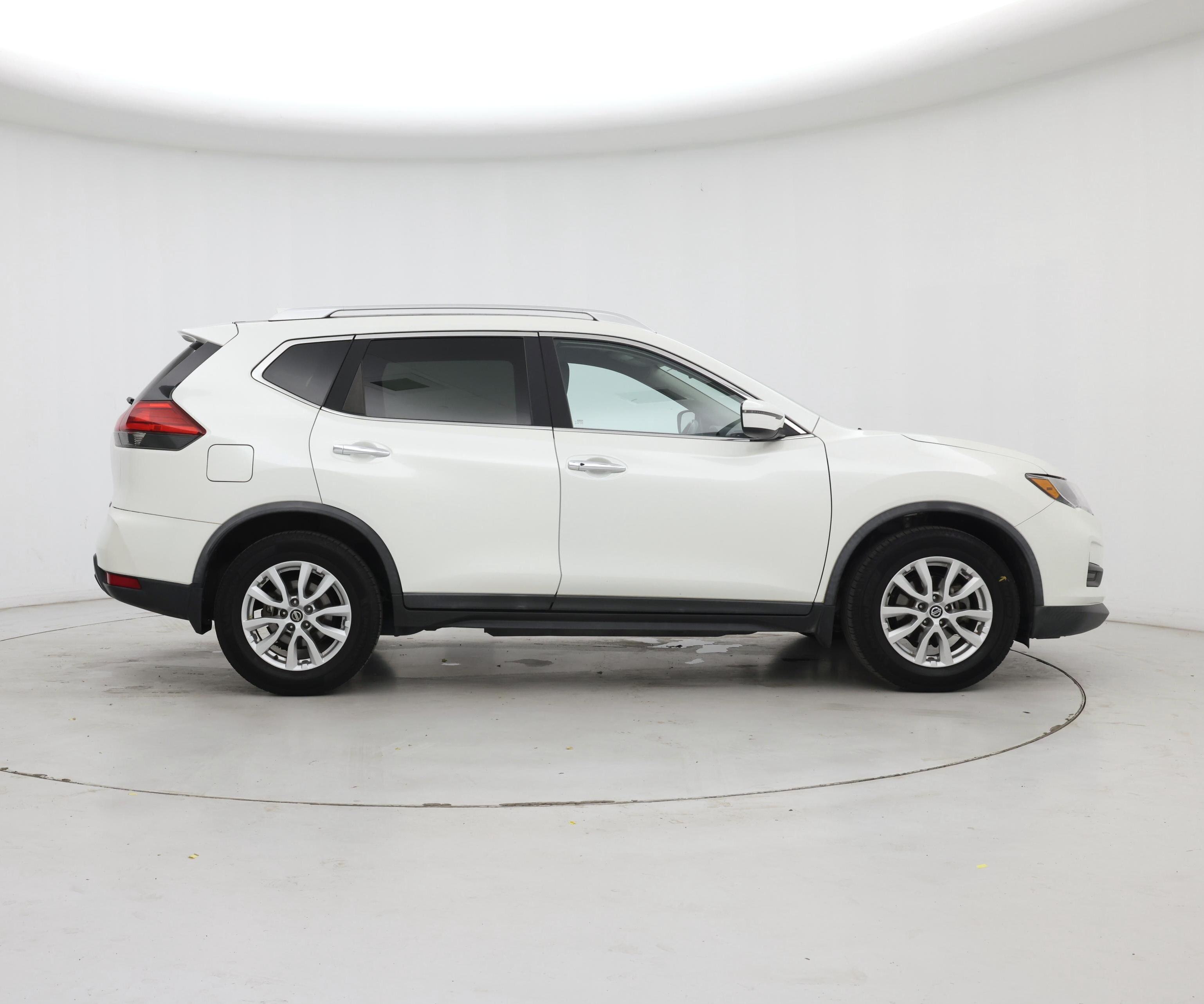 Thumbnail: 2017 Nissan Rogue - 7