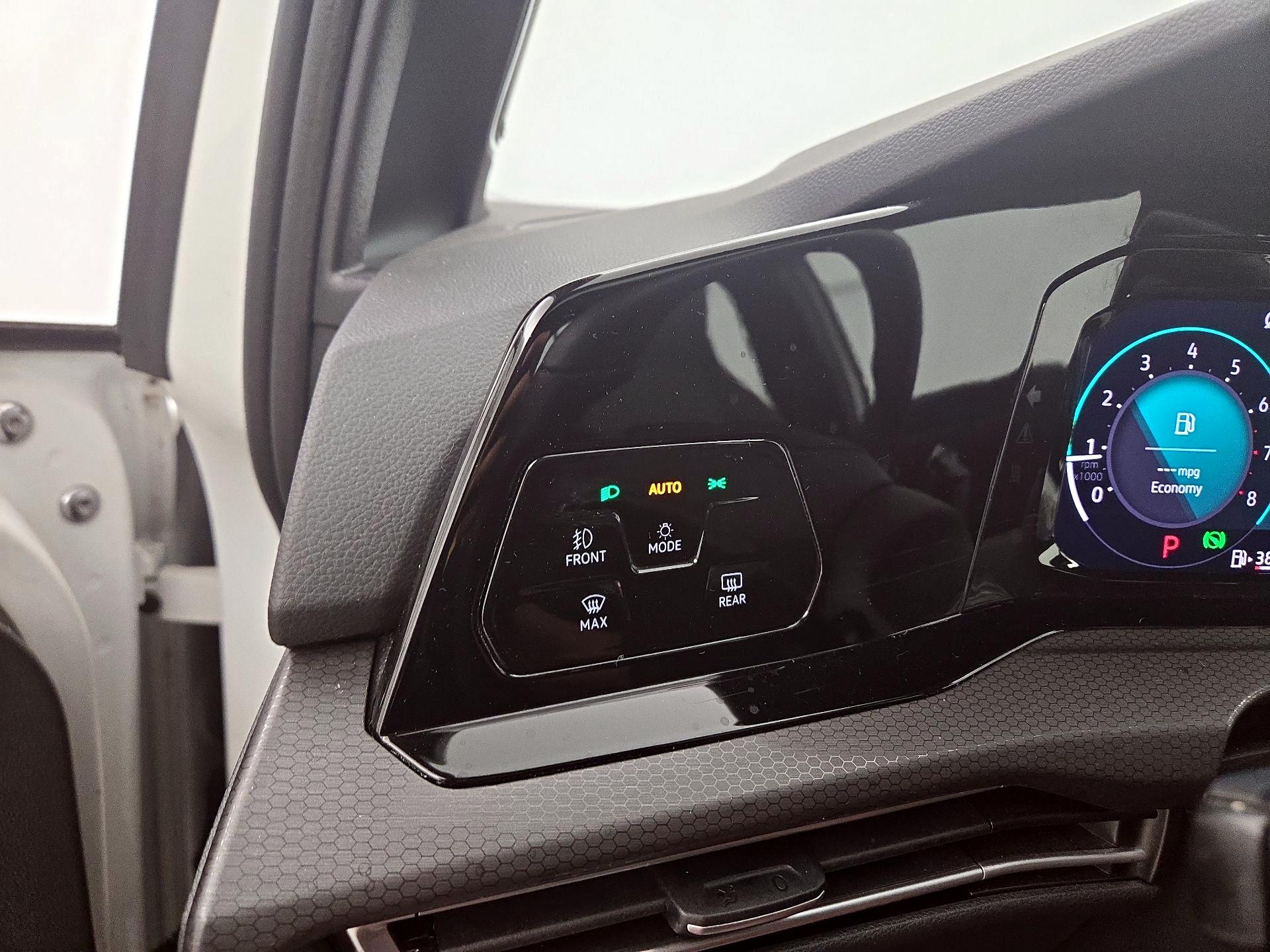 Thumbnail: 2022 Volkswagen Golf - 13