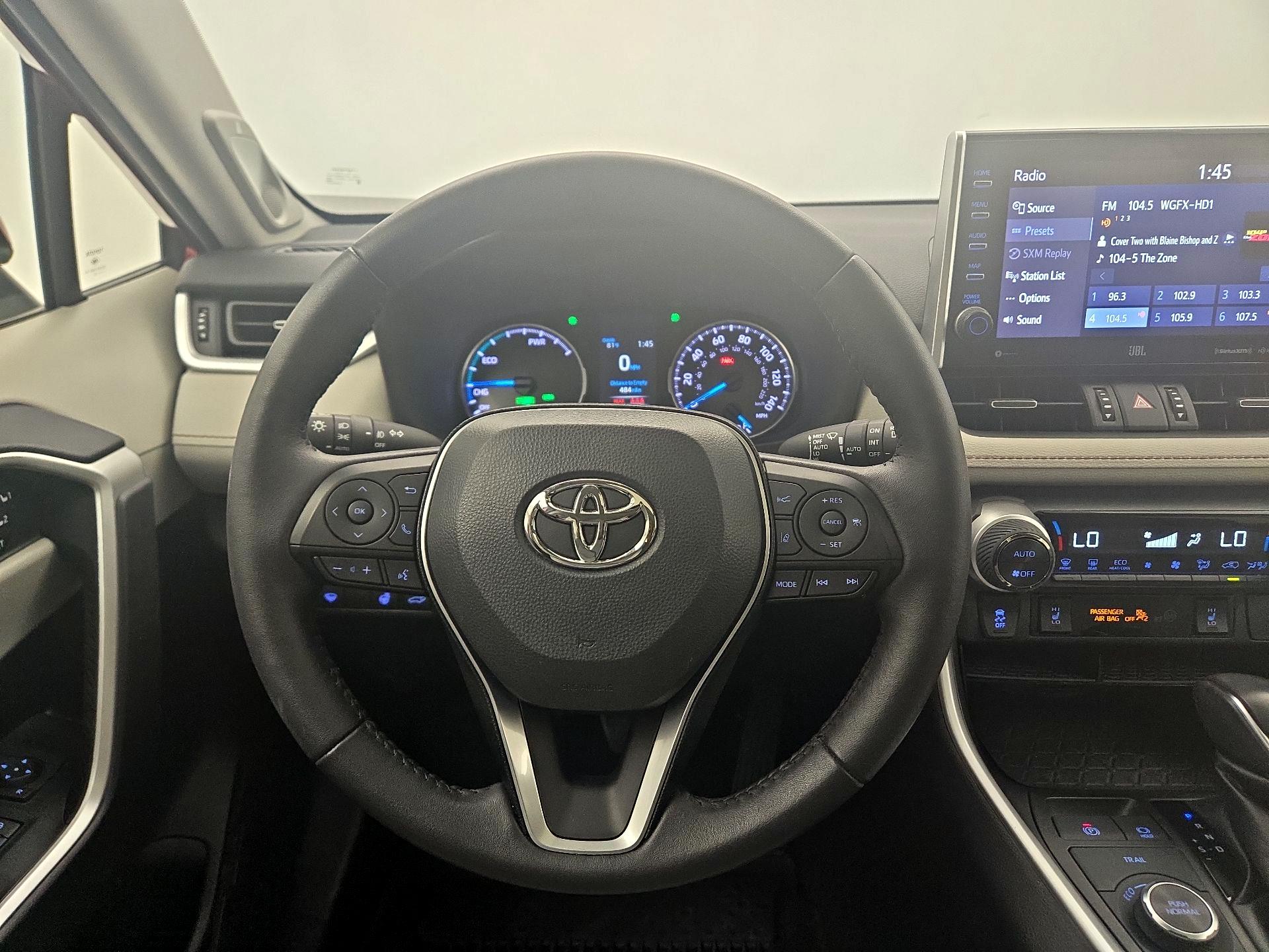 Thumbnail: 2022 Toyota RAV4 - 10