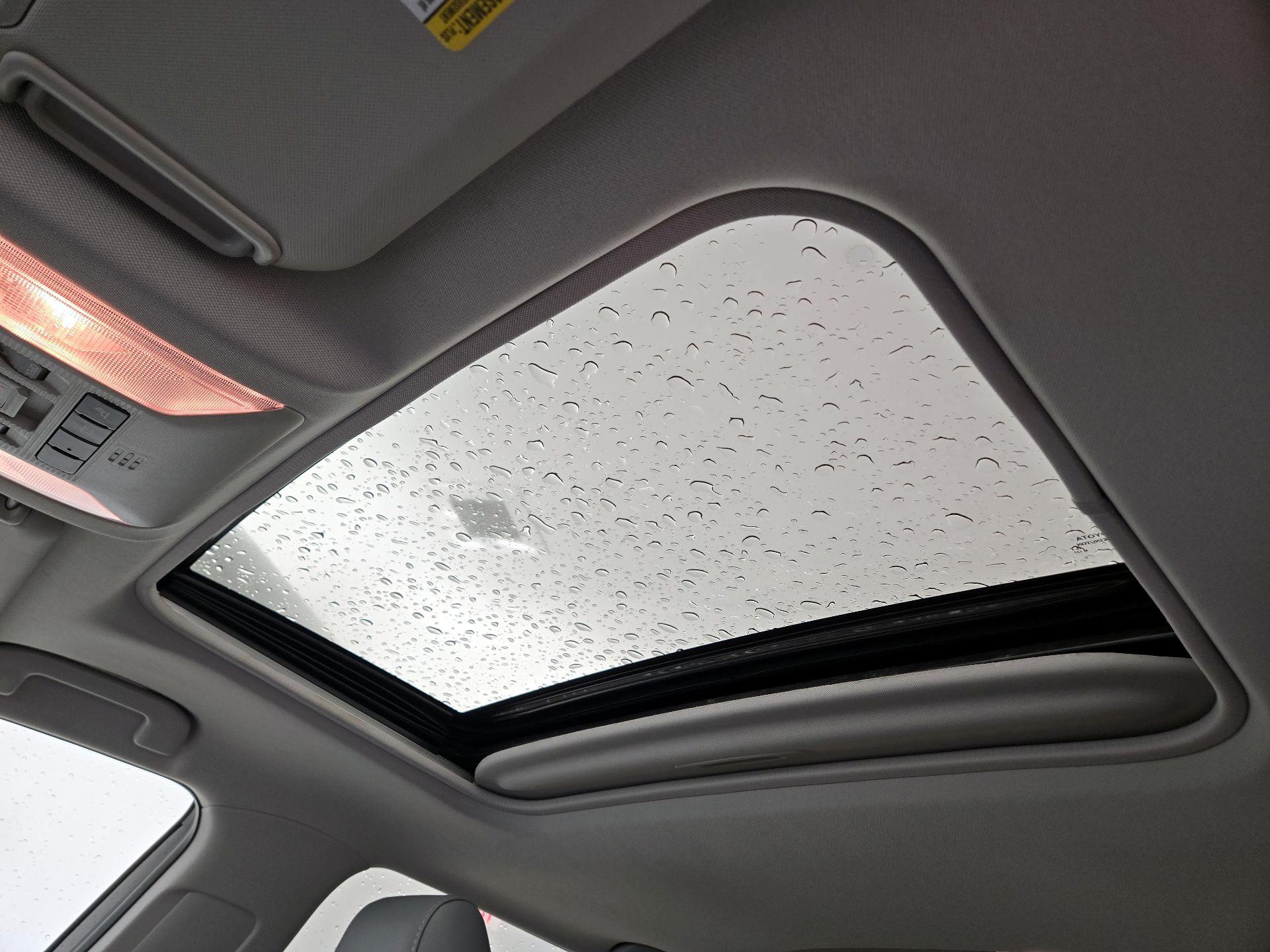 Thumbnail: 2019 Toyota RAV4 - 19