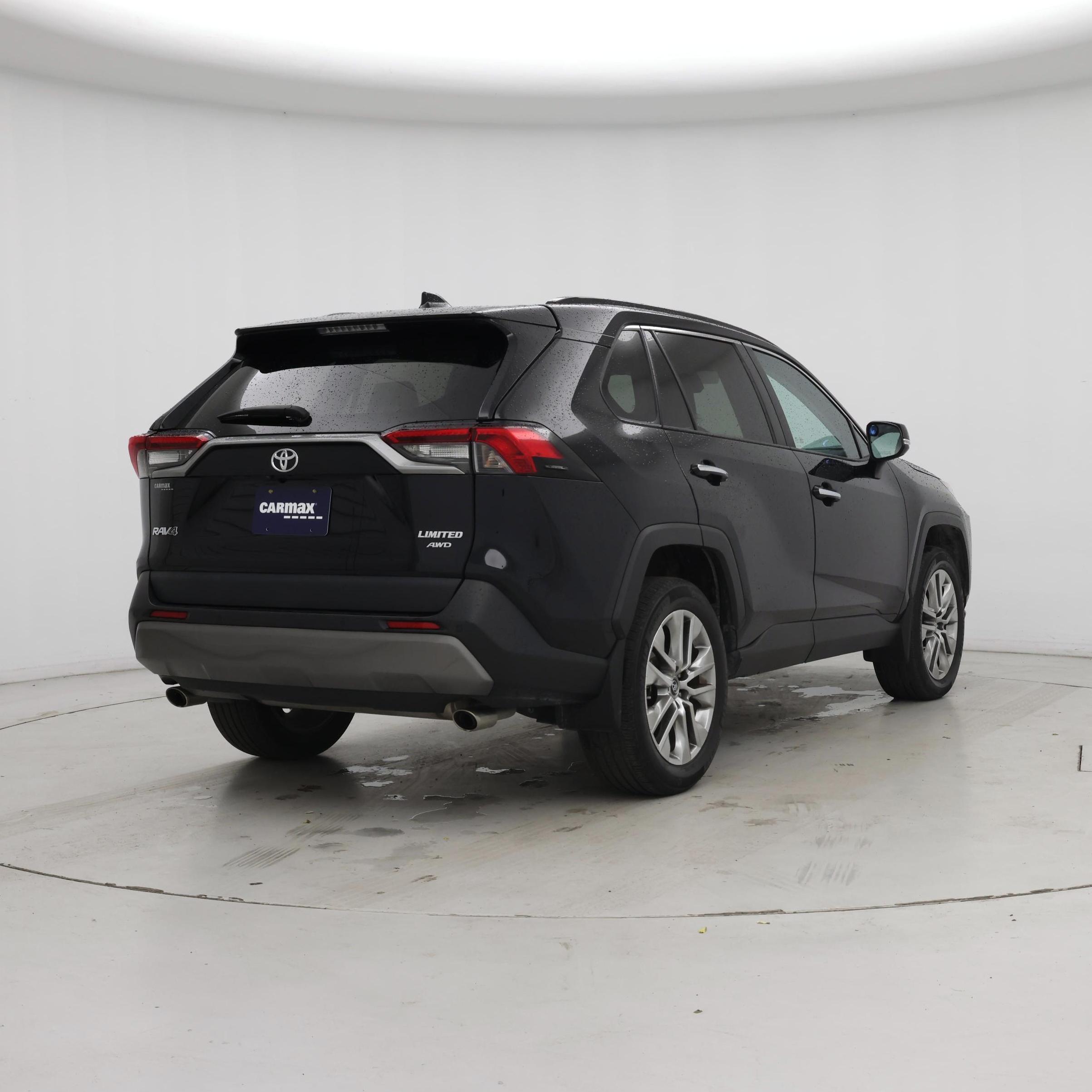 Thumbnail: 2019 Toyota RAV4 - 8
