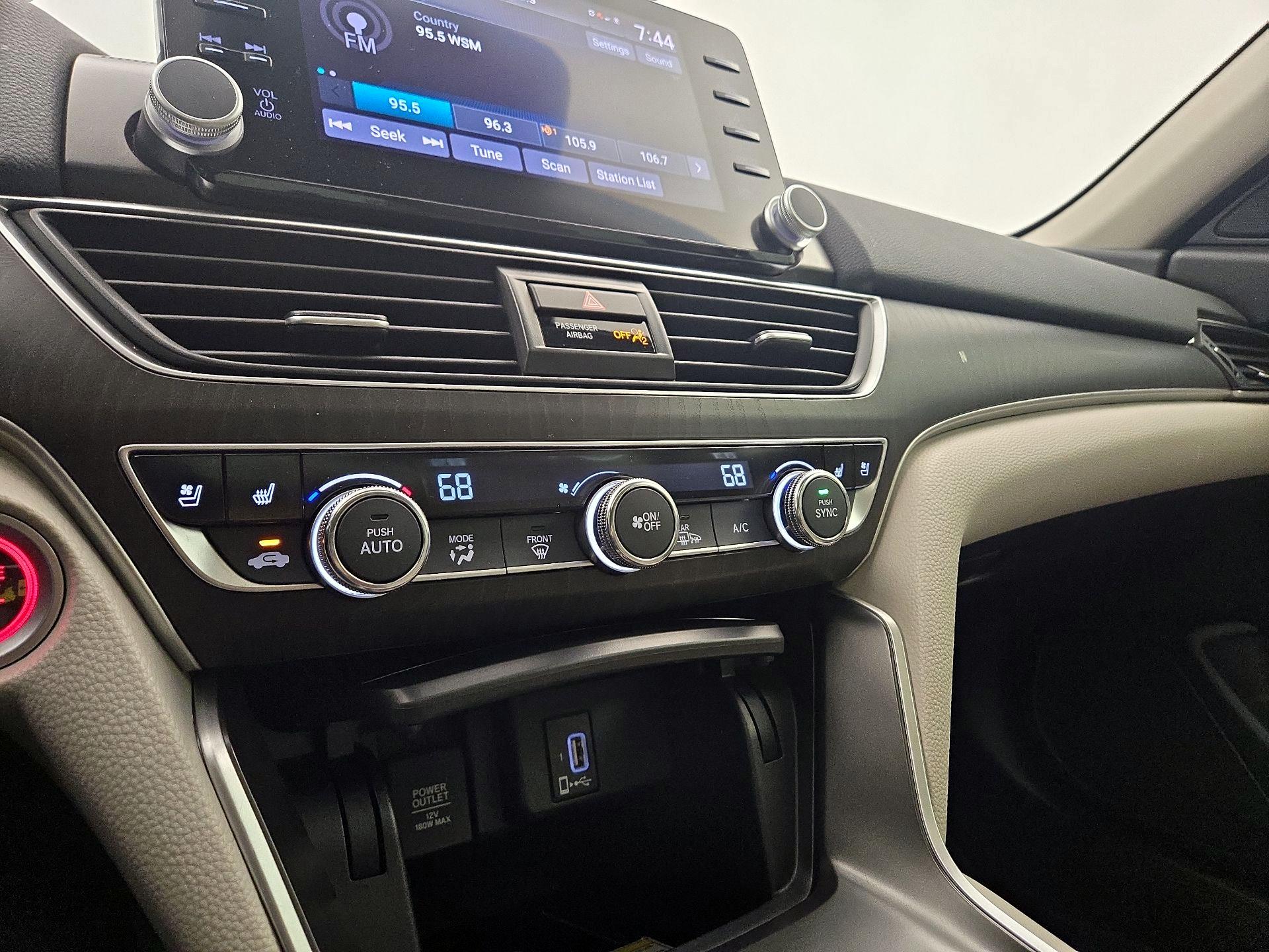 Thumbnail: 2018 Honda Accord - 16