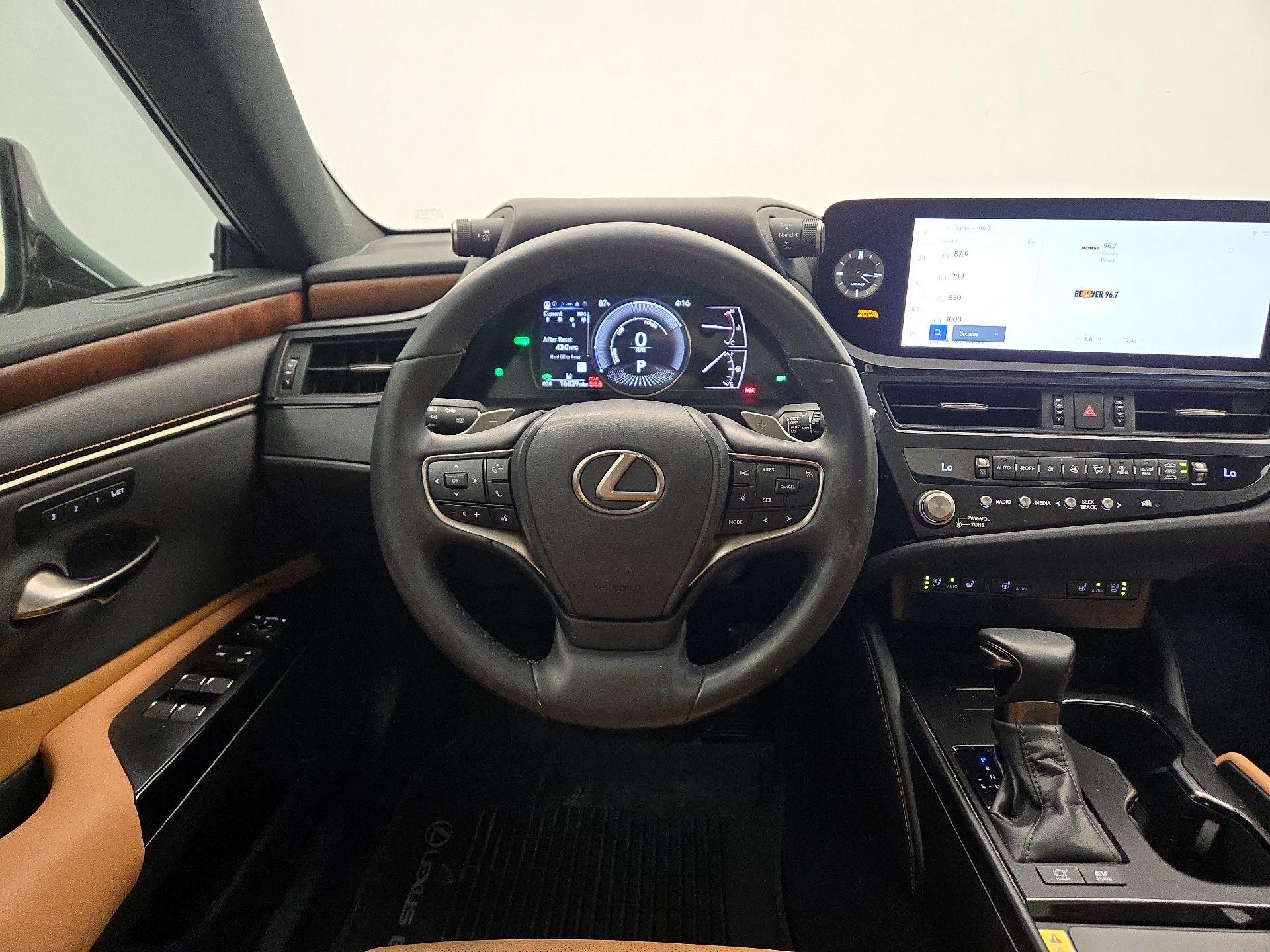 Thumbnail: 2023 Lexus ES - 10