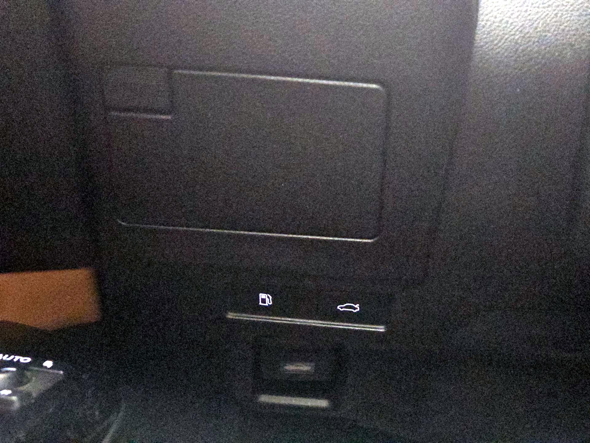 Thumbnail: 2023 Lexus ES - 13