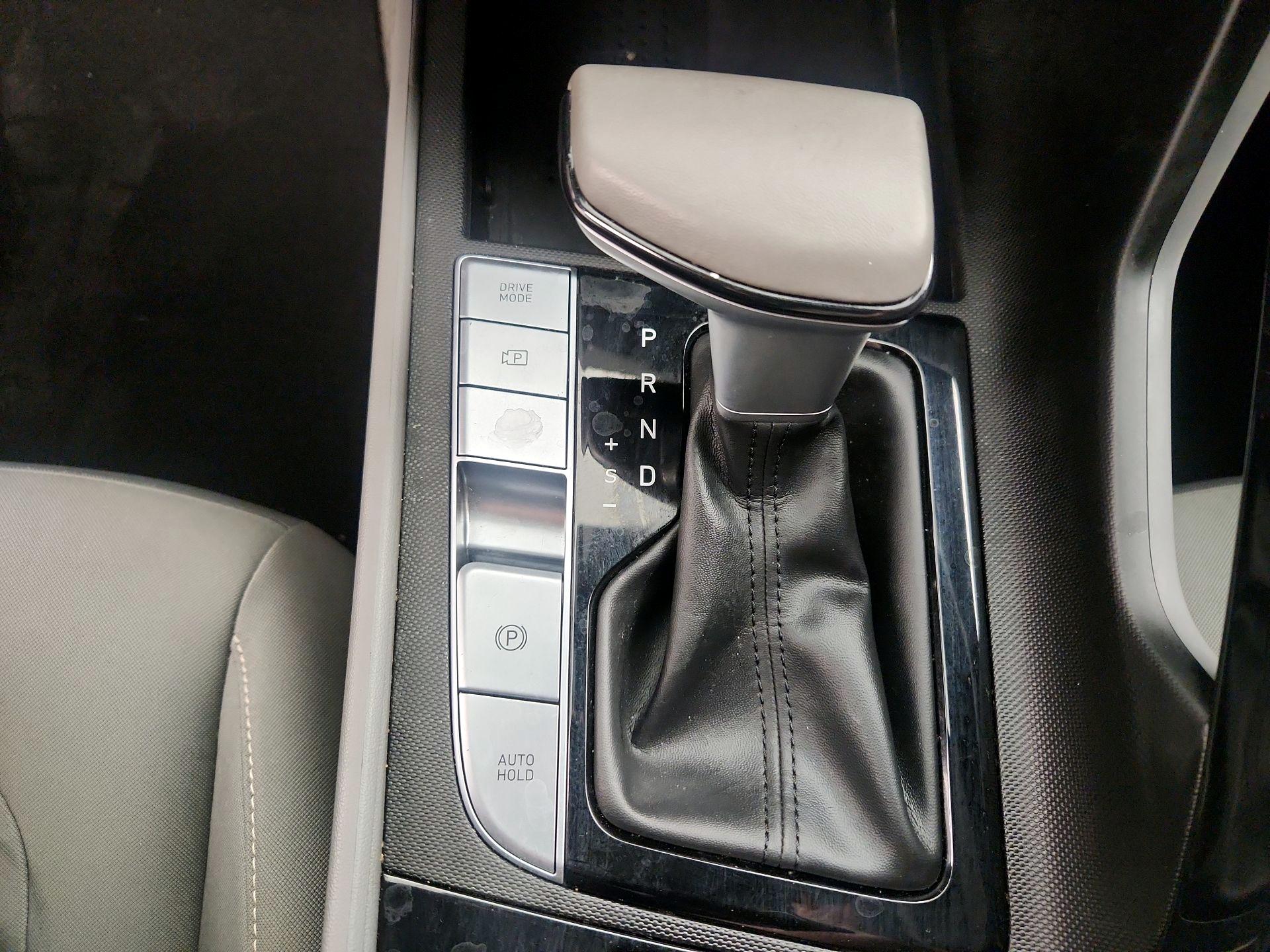 Thumbnail: 2023 Hyundai Elantra - 18