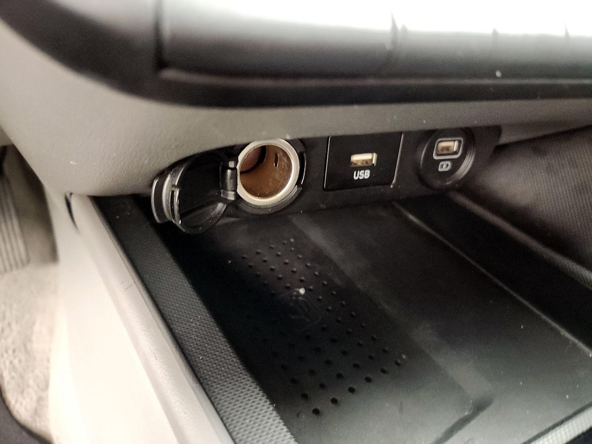 Thumbnail: 2023 Hyundai Elantra - 19