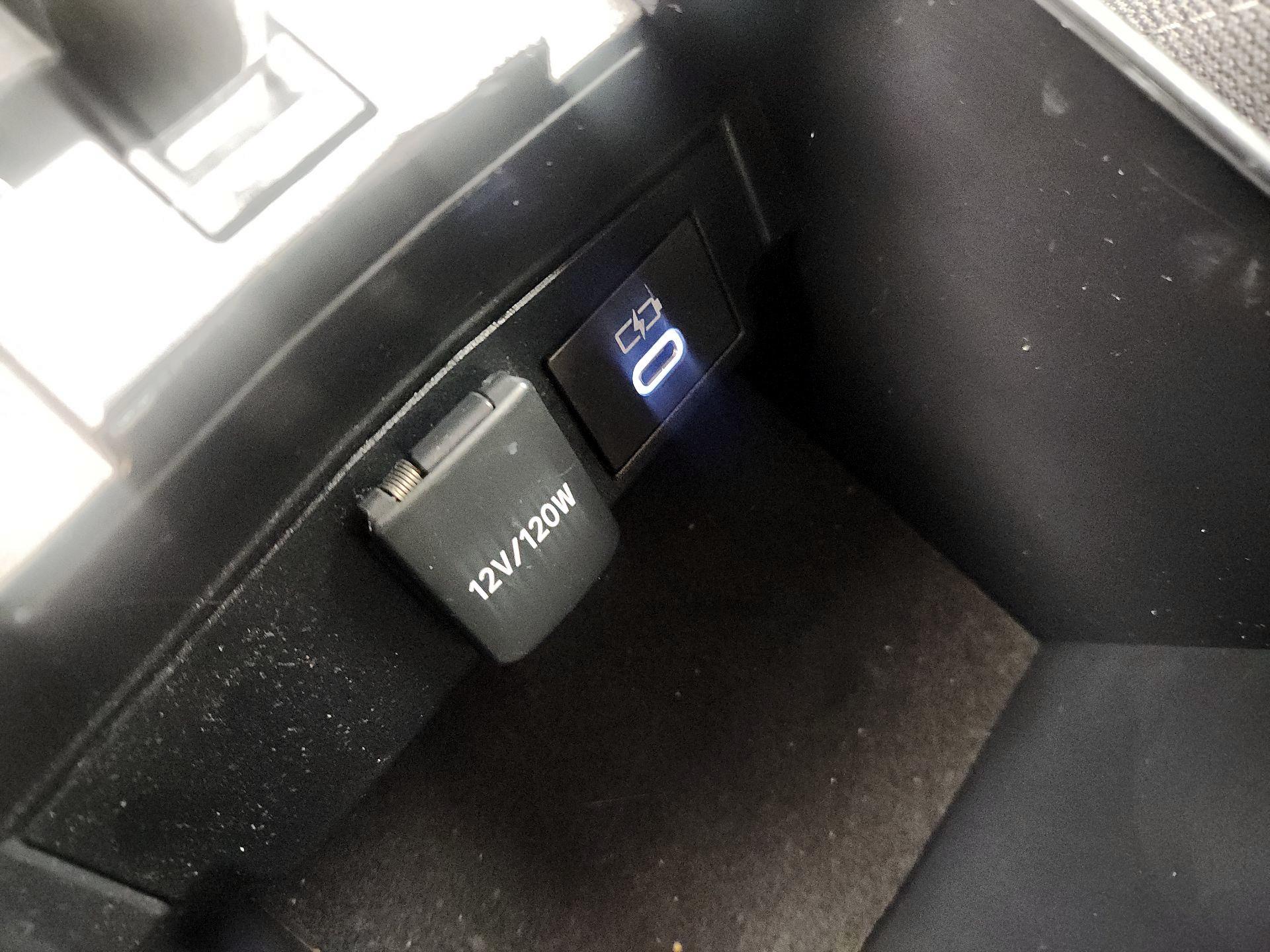 Thumbnail: 2023 Toyota Corolla - 18