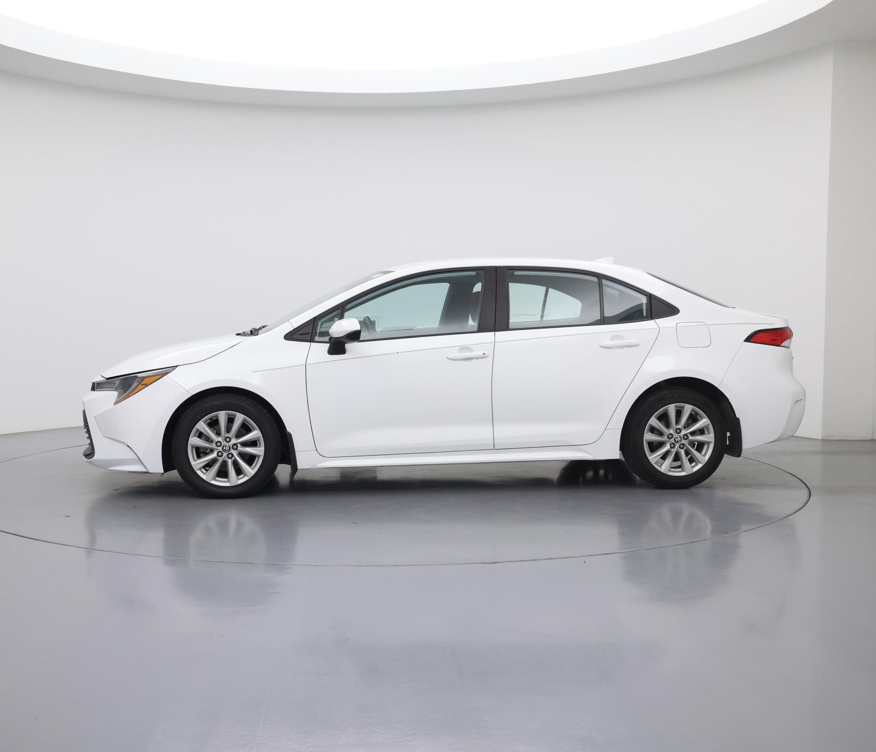 Thumbnail: 2023 Toyota Corolla - 3