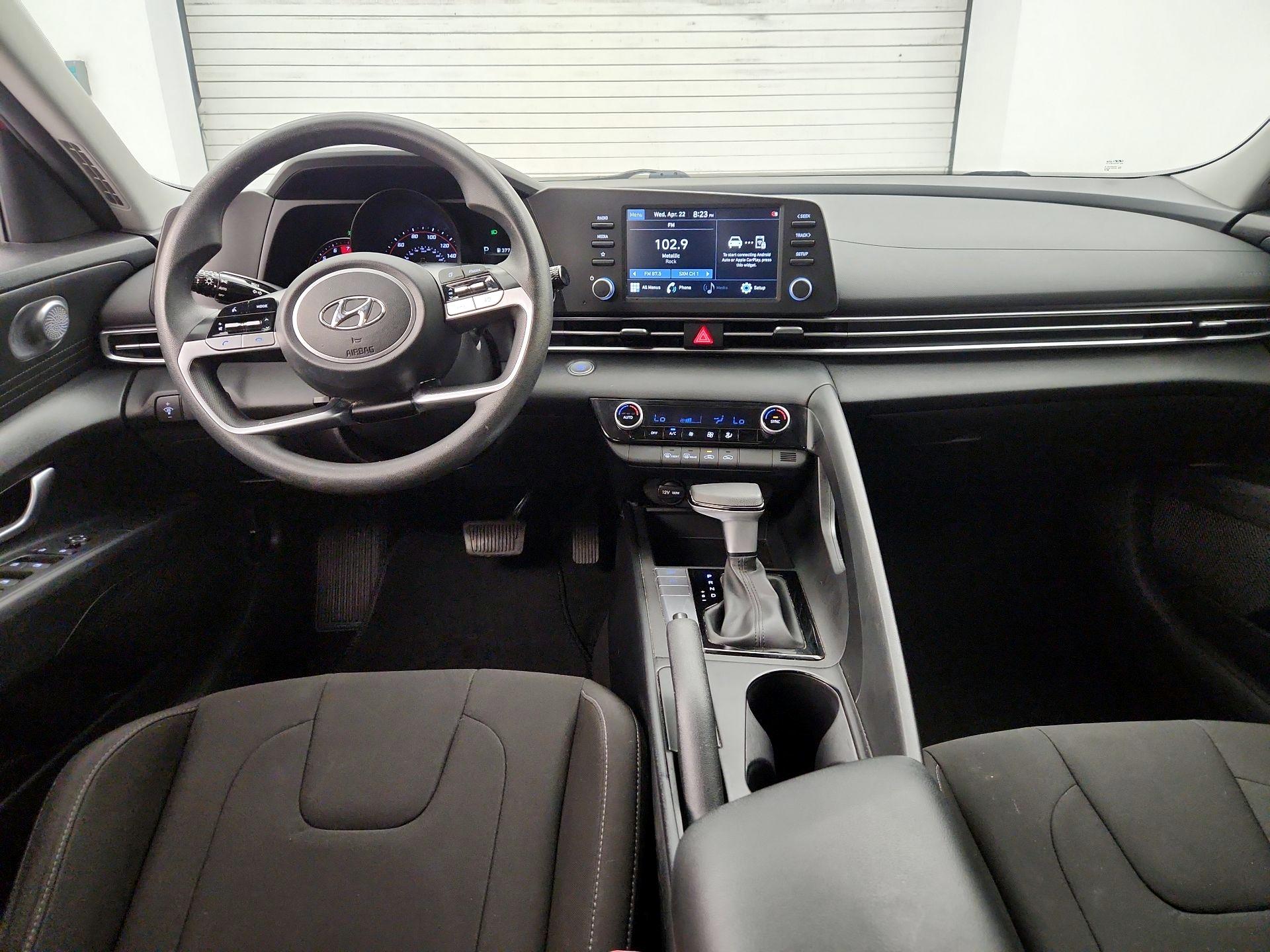 Thumbnail: 2022 Hyundai Elantra - 9
