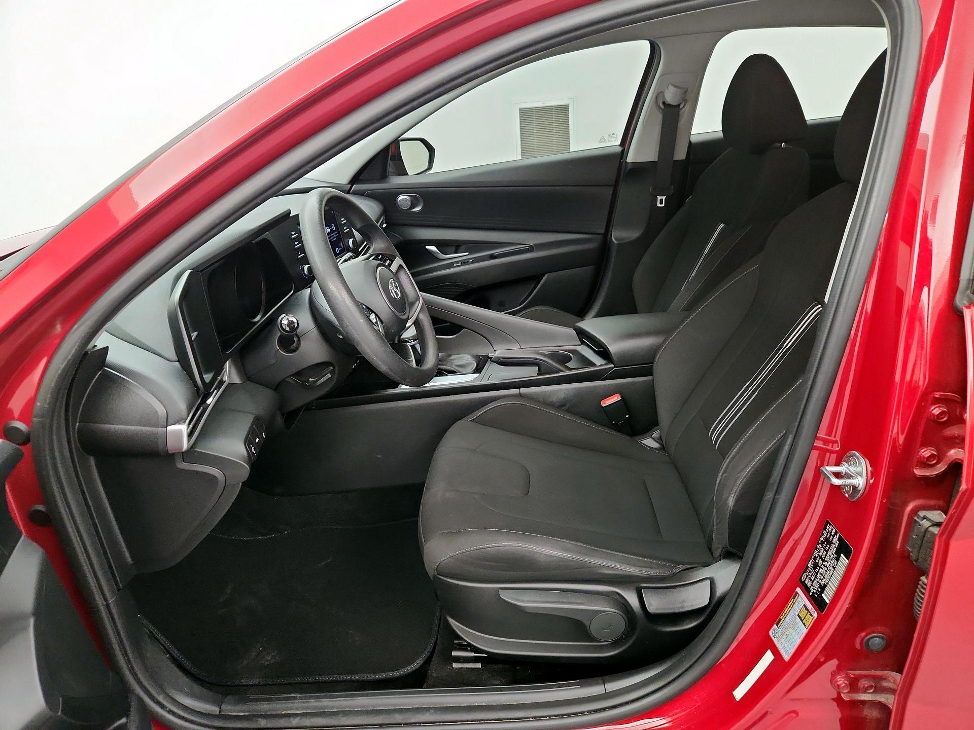 Thumbnail: 2022 Hyundai Elantra - 11