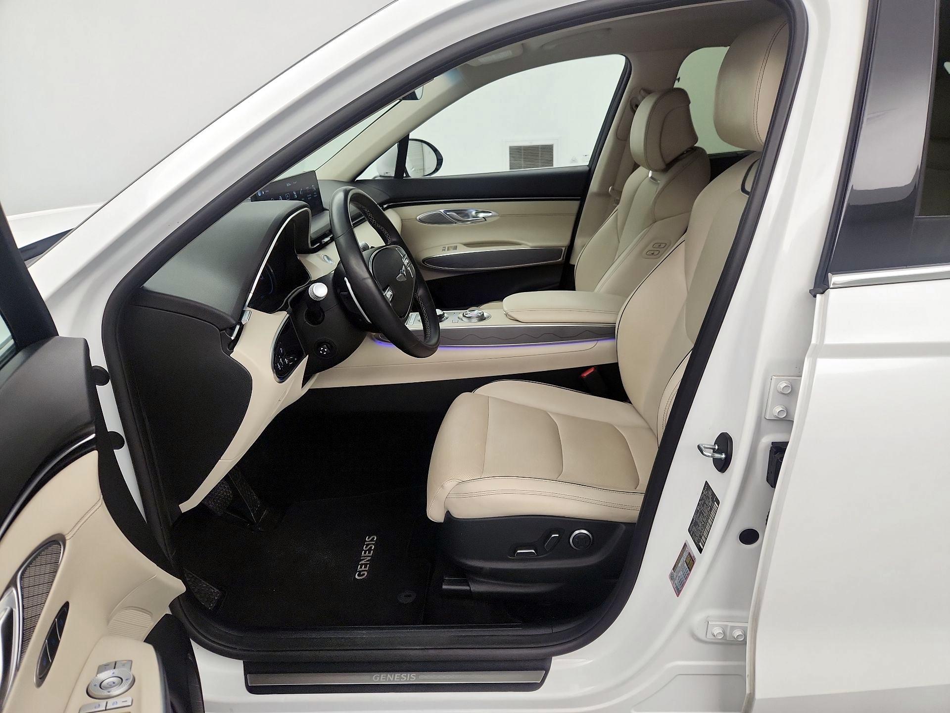 Thumbnail: 2023 Genesis GV70 - 11